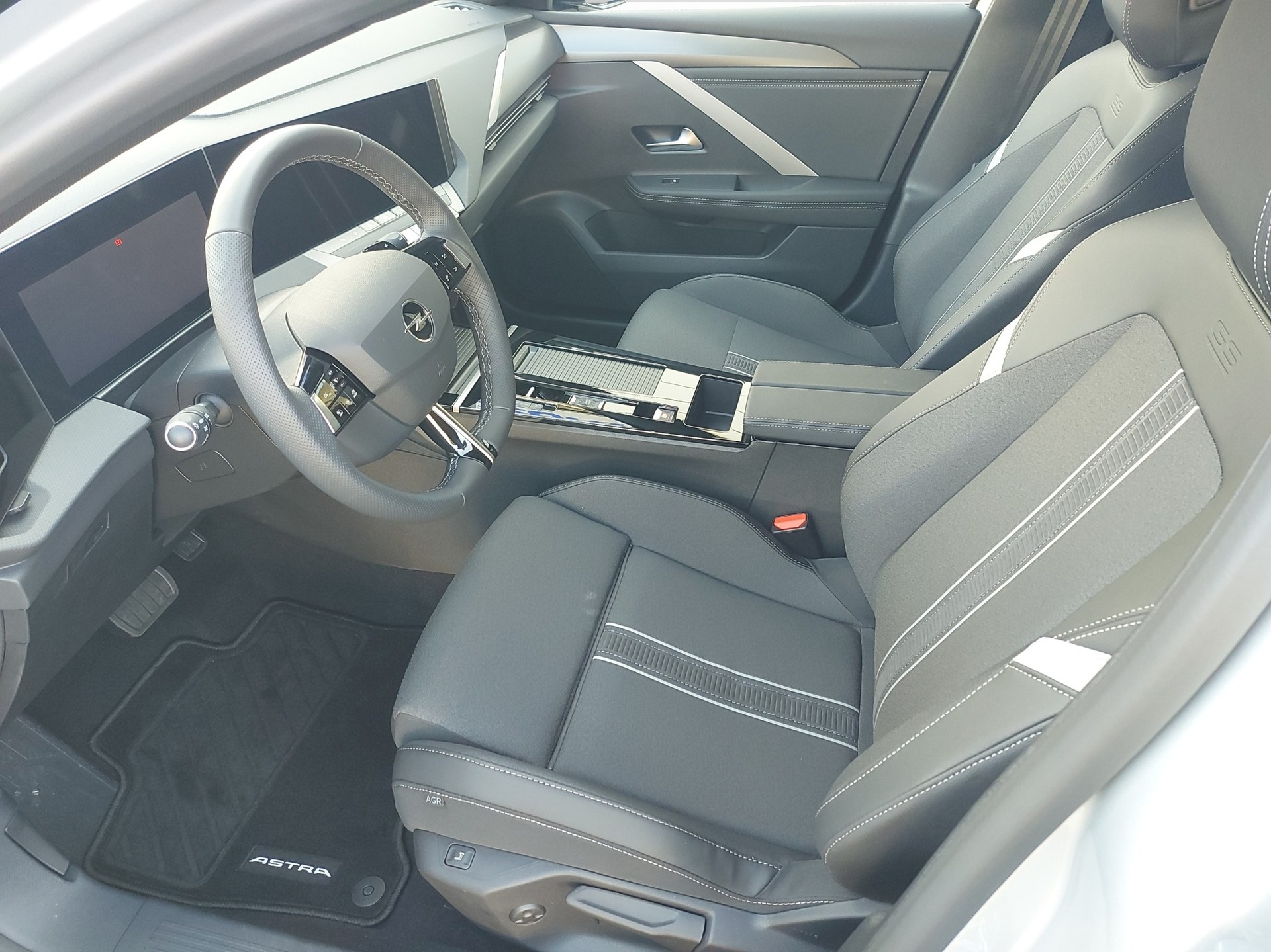 OPEL Astra Sports Tourer 1.2 T Hybrid GS-image-5