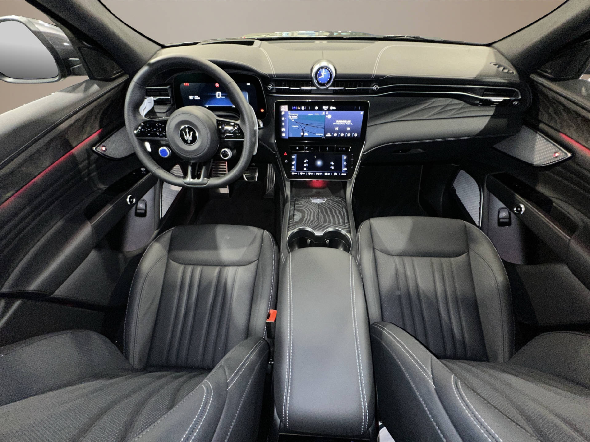 MASERATI Grecale 2.0 Hybrid Modena-image-12