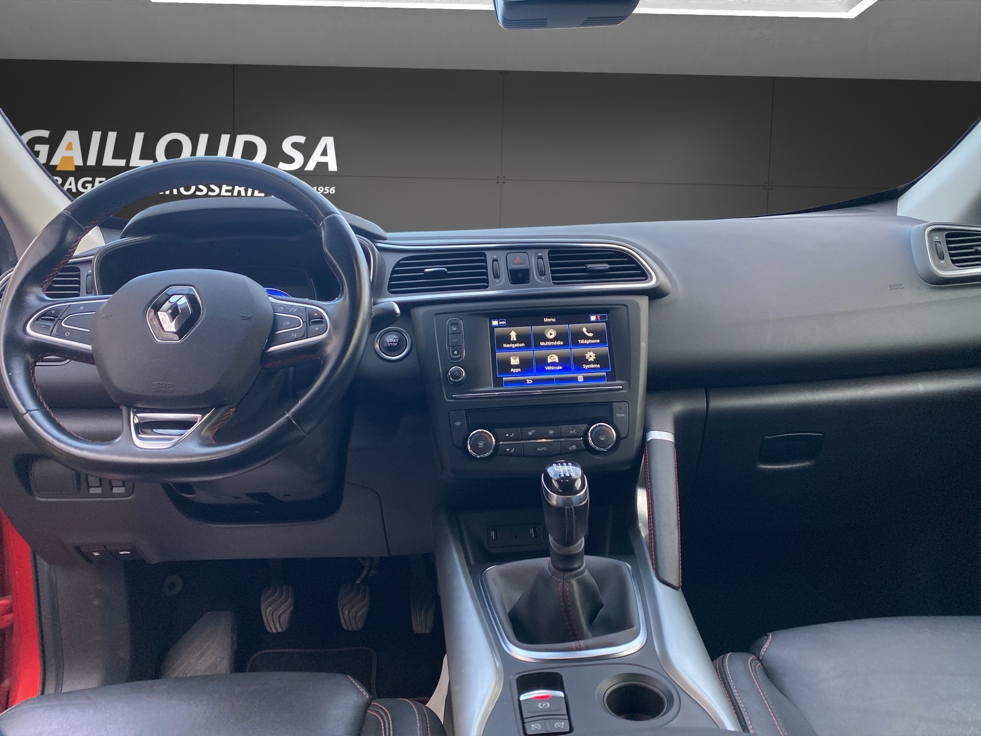 RENAULT Kadjar 1.6 16V Turbo Swiss Edition-image-11