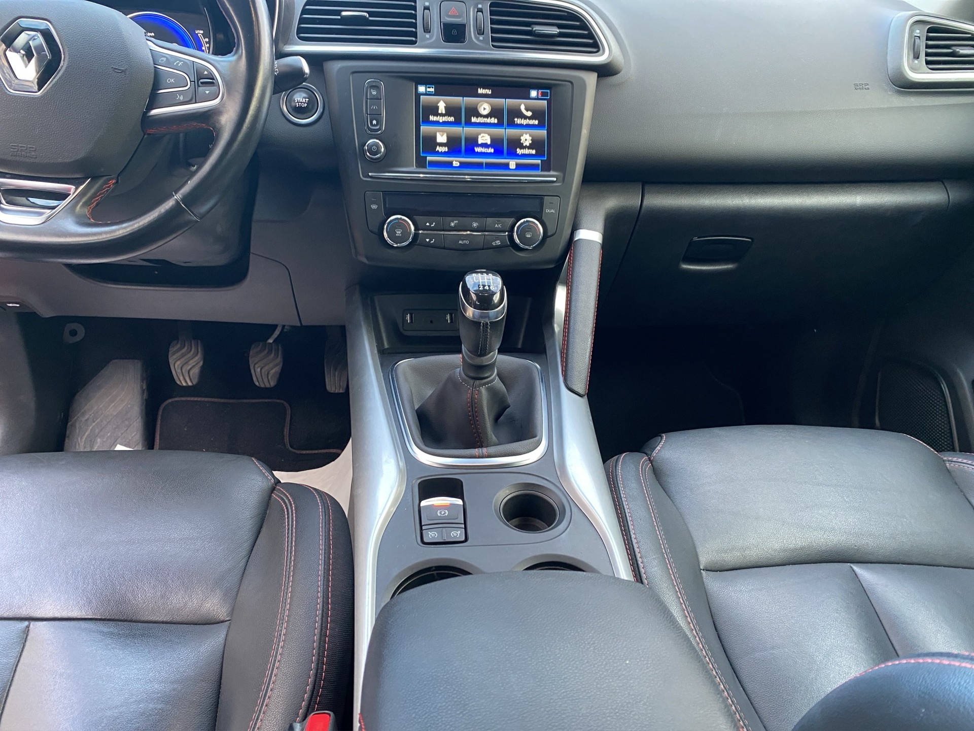 RENAULT Kadjar 1.6 16V Turbo Swiss Edition-image-12