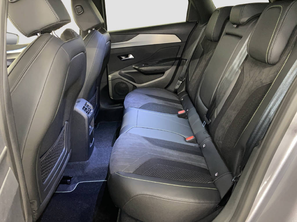 PEUGEOT 308 SW 1.6 PHEV 195 GT-image-12