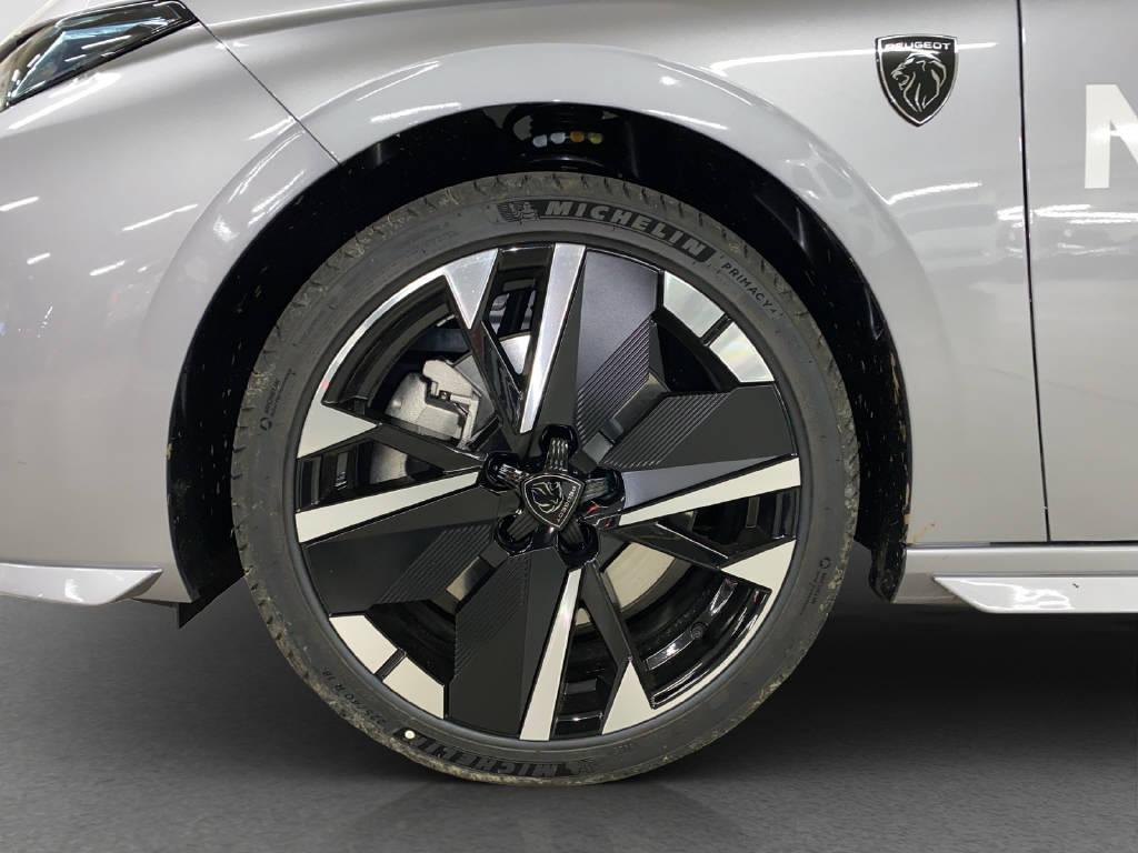 PEUGEOT 308 SW 1.6 PHEV 195 GT-image-14