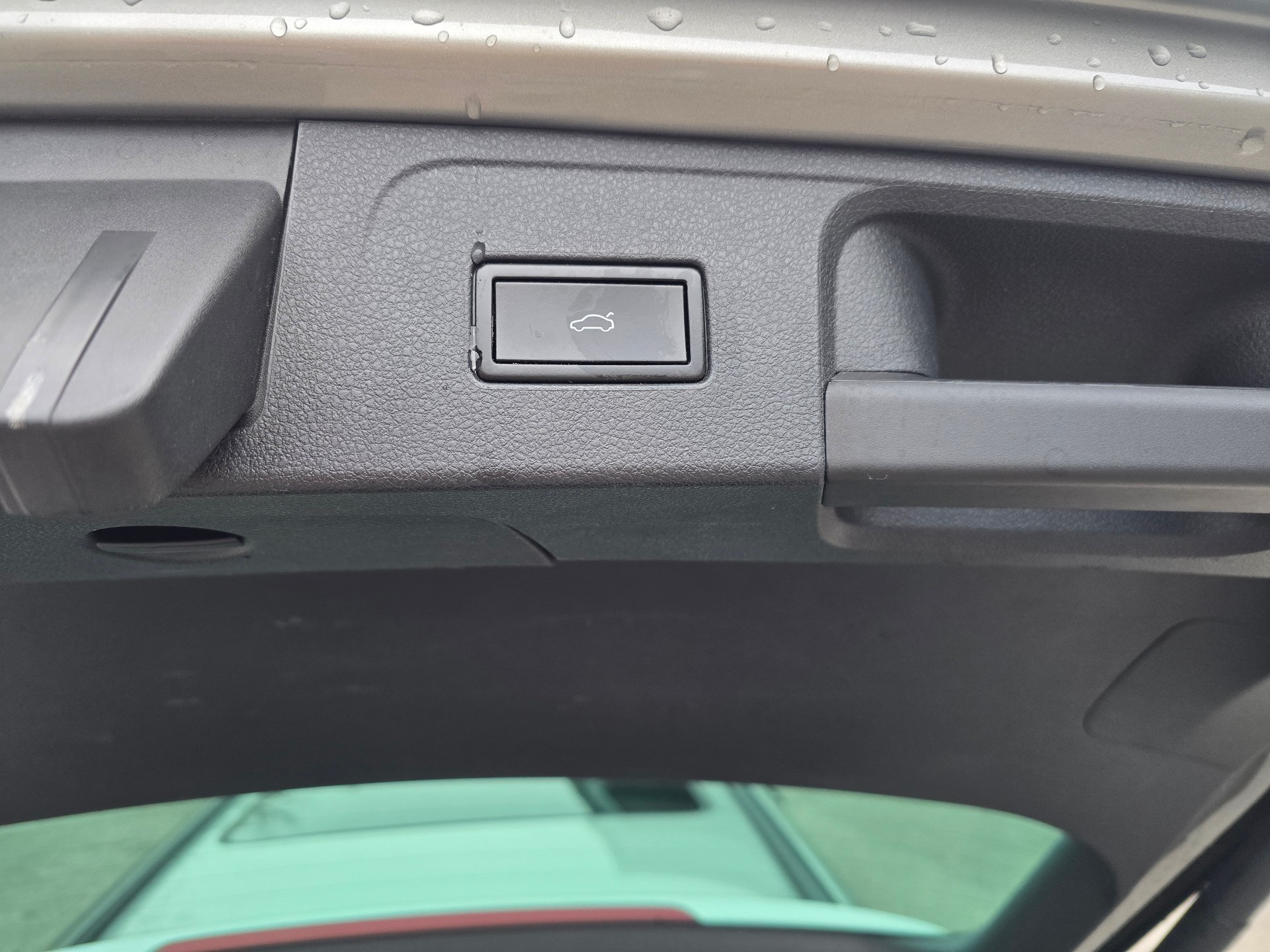 VW Passat Variant 1.6 TDI Business DSG-image-7