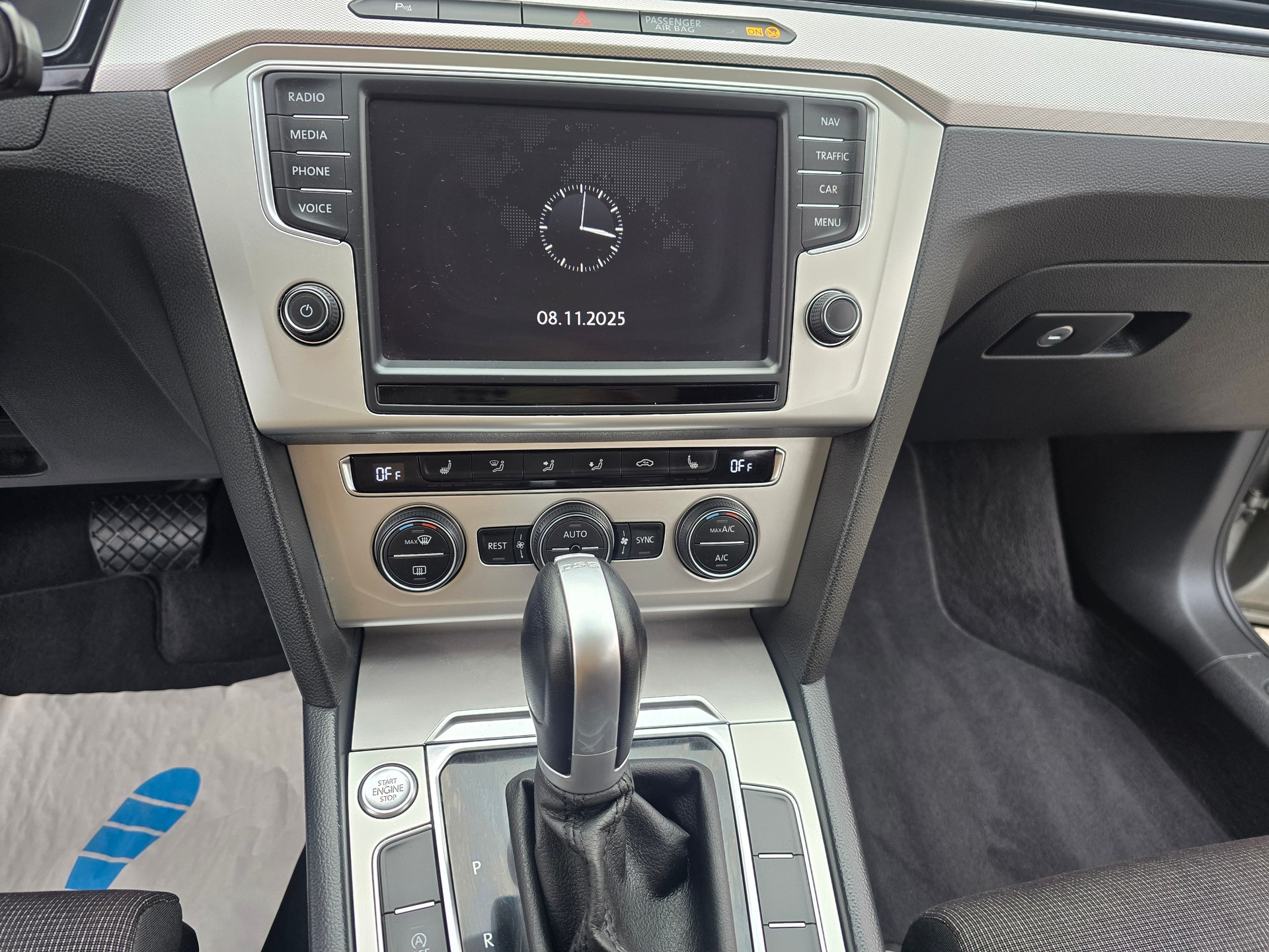 VW Passat Variant 1.6 TDI Business DSG-image-17