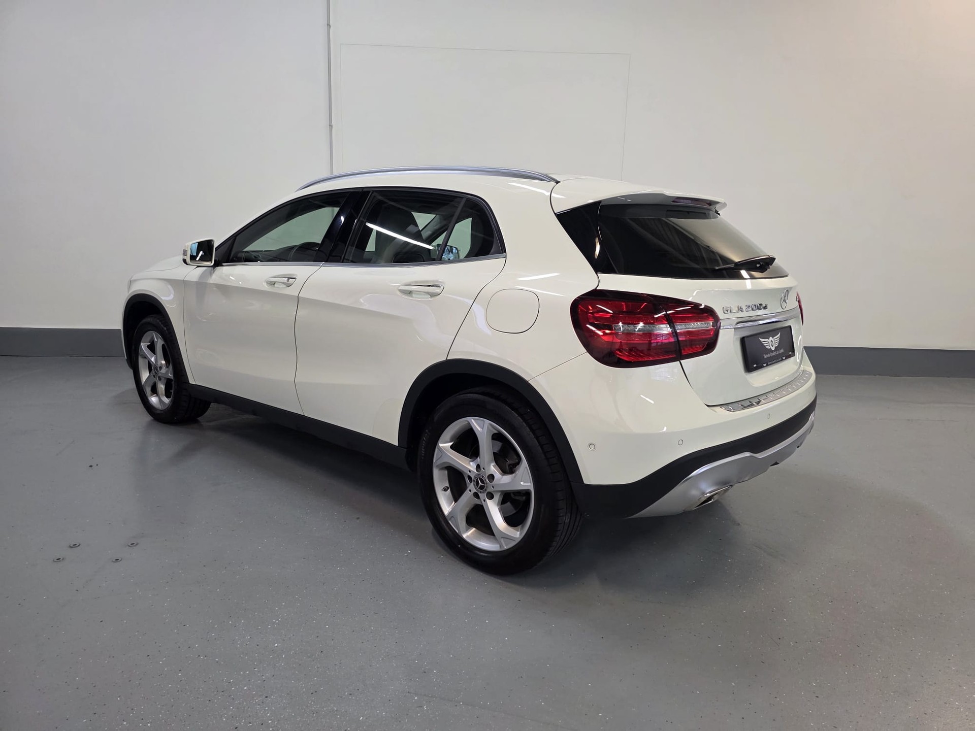 MERCEDES-BENZ GLA 200 d Swiss Star Edition Urban 4Matic 7G-DCT-image-14
