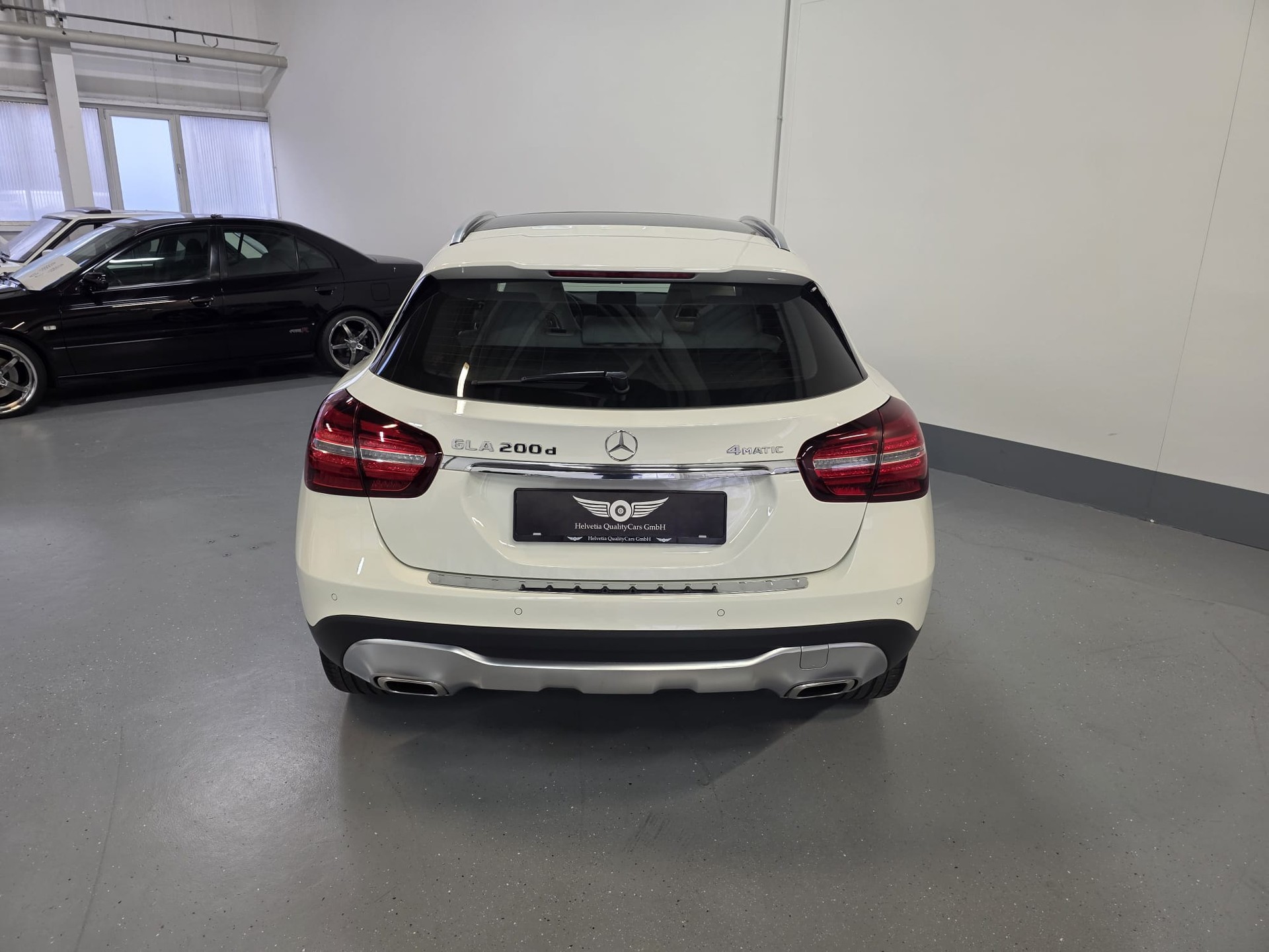 MERCEDES-BENZ GLA 200 d Swiss Star Edition Urban 4Matic 7G-DCT-image-16