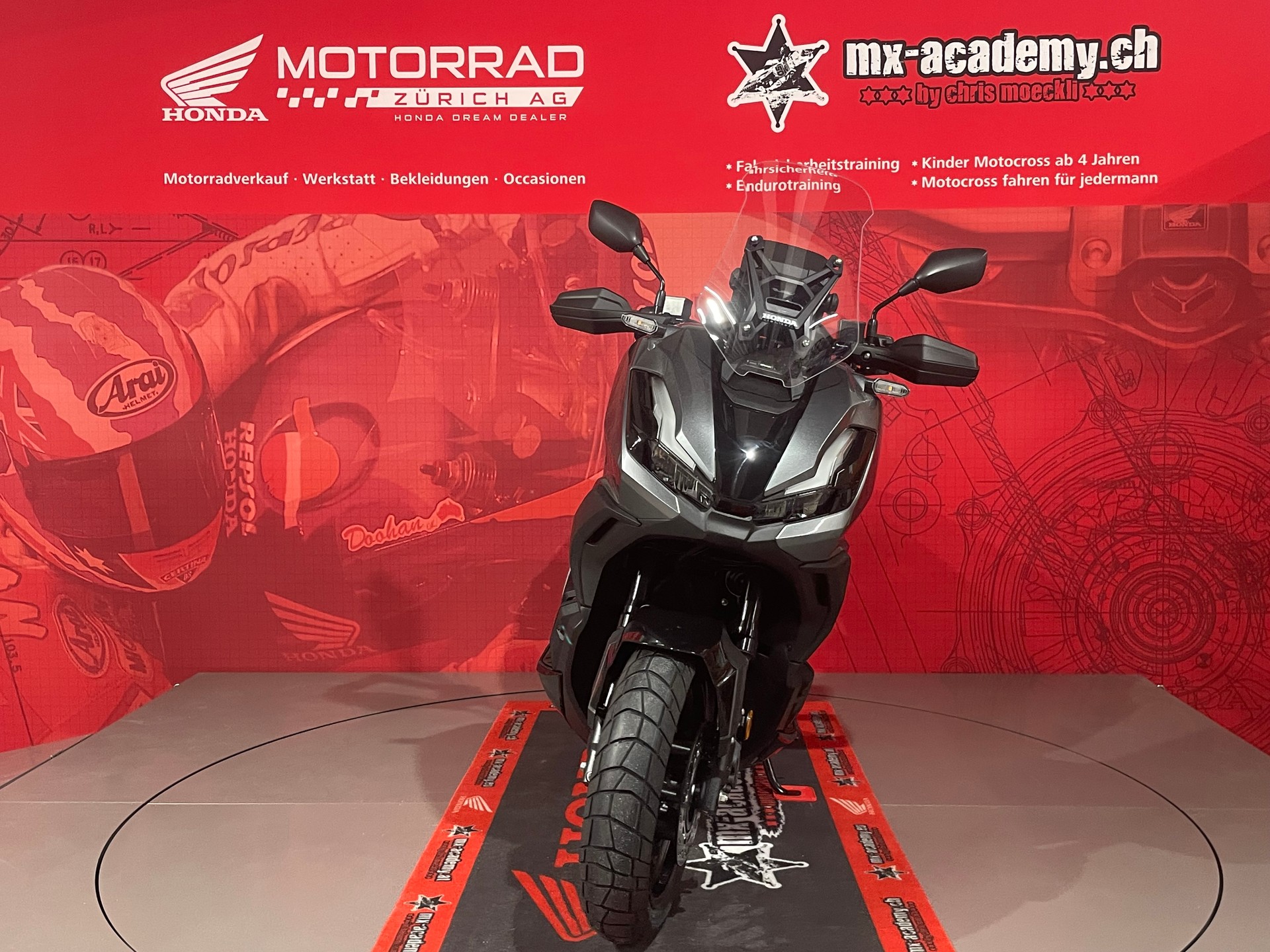 HONDA *ADV350**Modell 2026**Neufahrzeug**Iridium Grey Metallic*-showroom-element-3