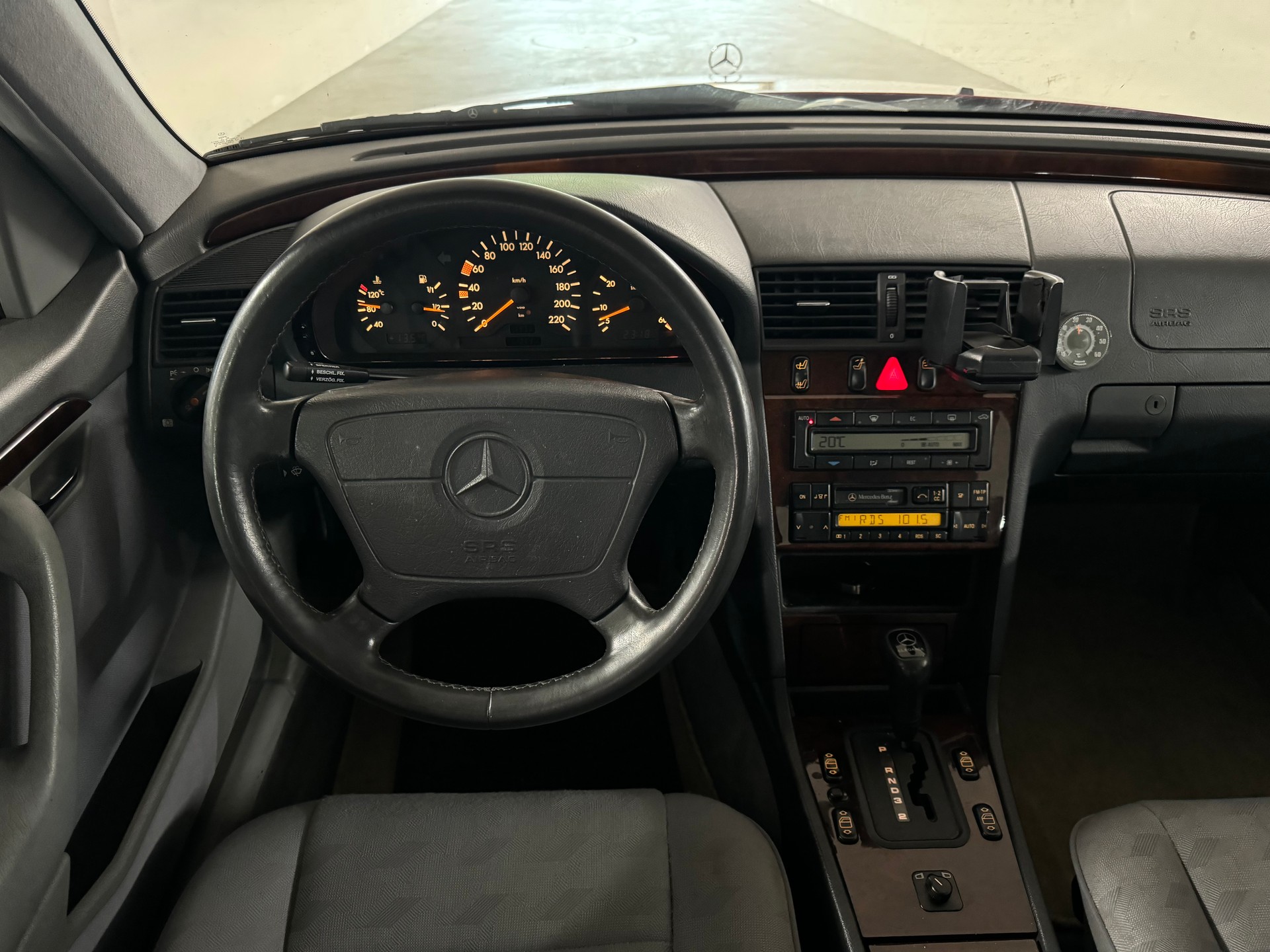 MERCEDES-BENZ C 250 TD Elégance Automatic-image-11