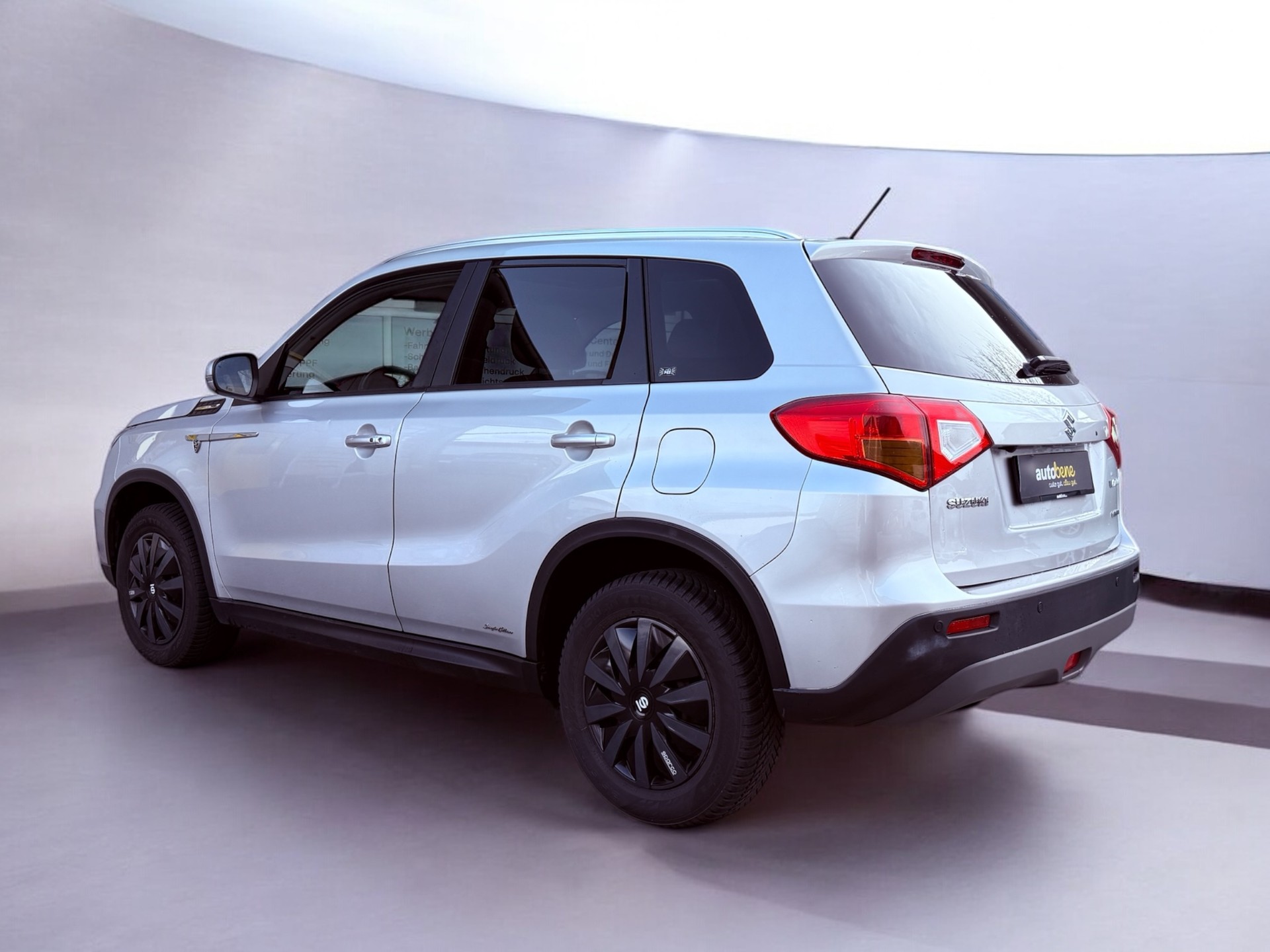 SUZUKI Vitara 1.6 TD Sergio Cellano Top-image-3