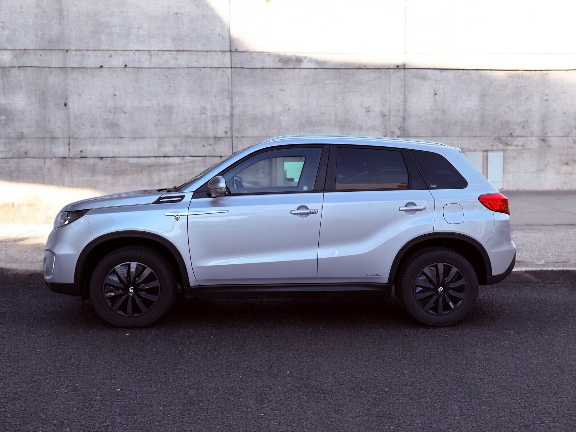 SUZUKI Vitara 1.6 TD Sergio Cellano Top-image-1
