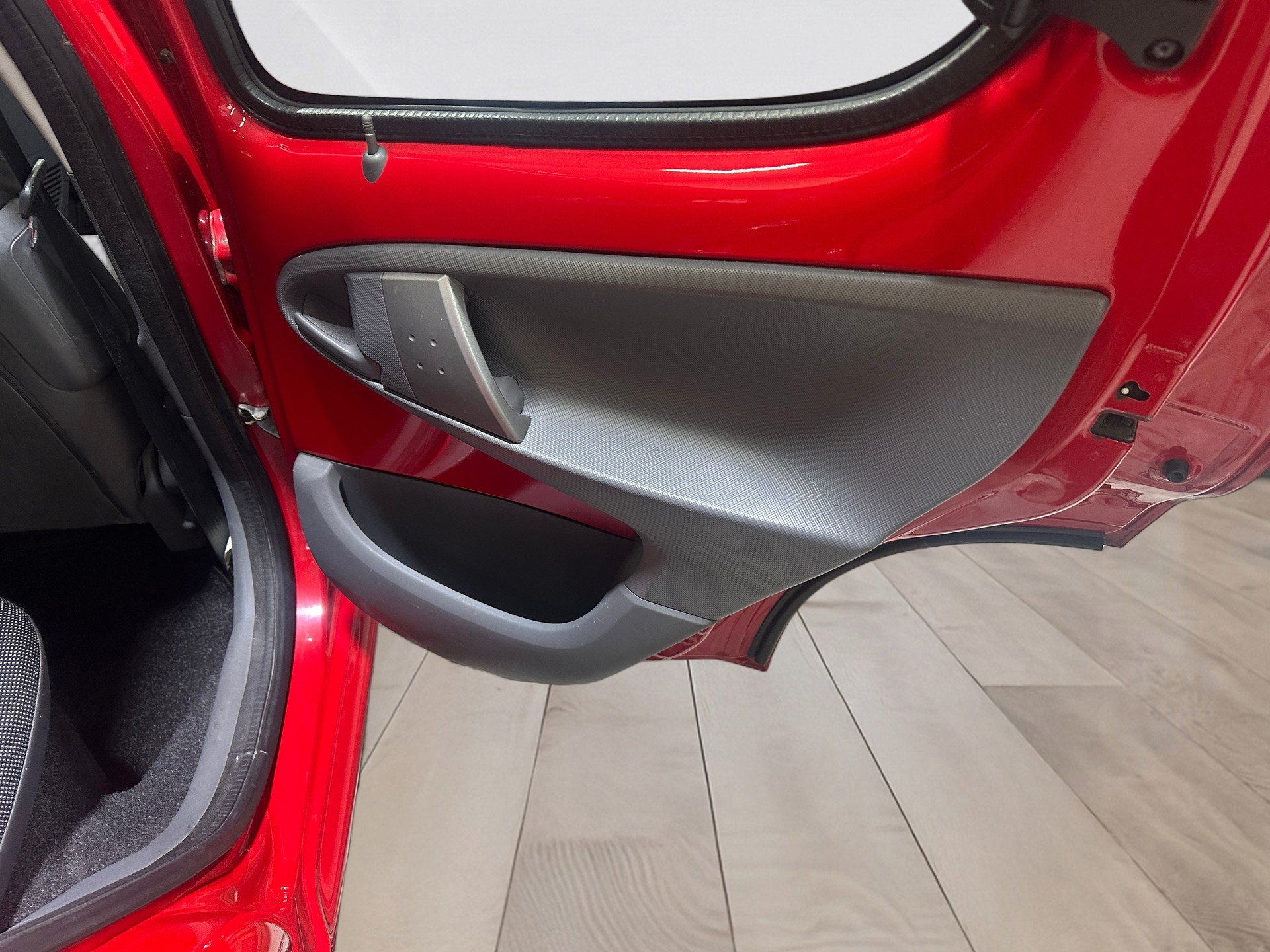 PEUGEOT 107 1.0 City Move-image-13