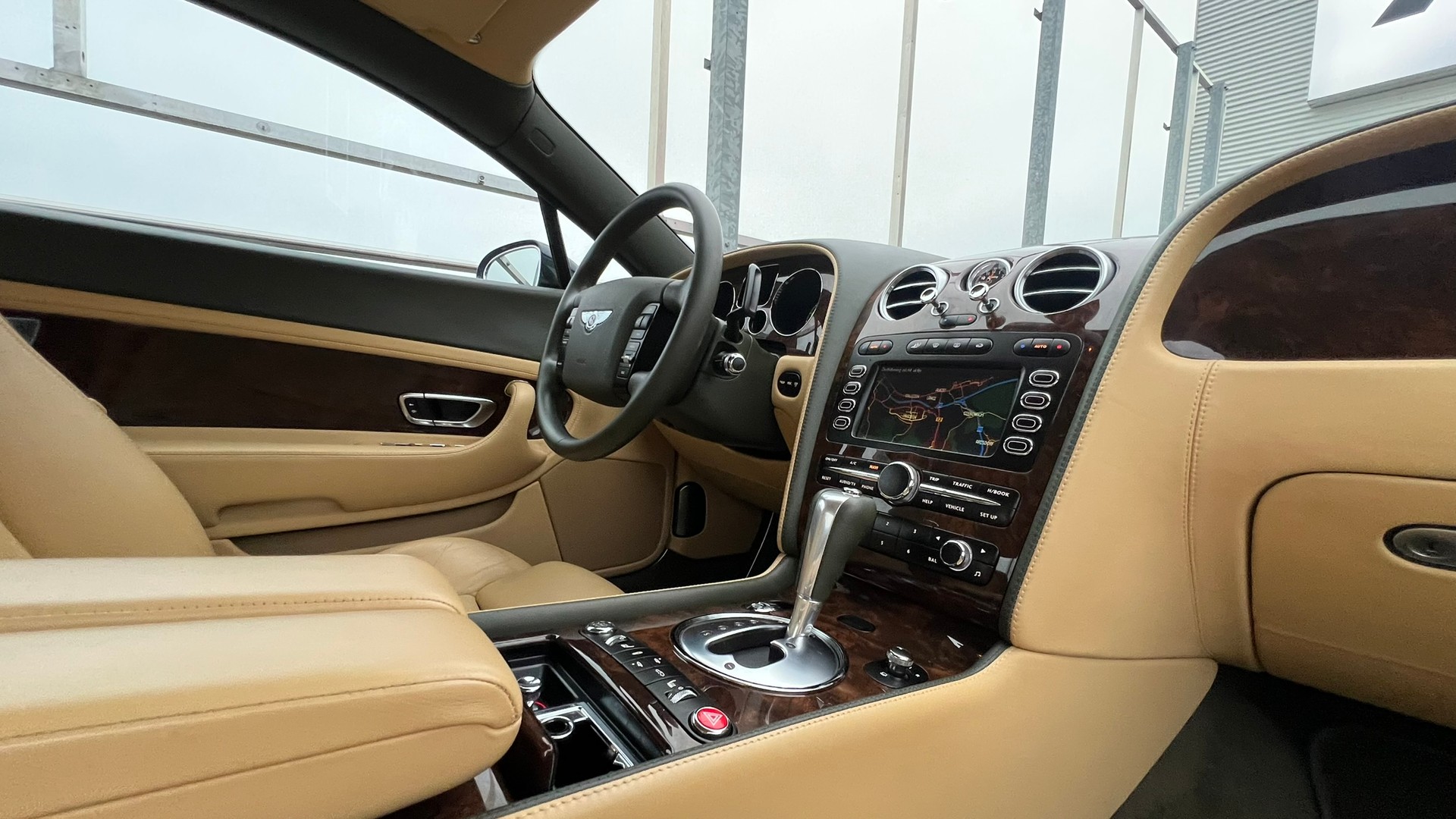 BENTLEY CONTINENTAL GT 6.0 l 560 PS-image-24