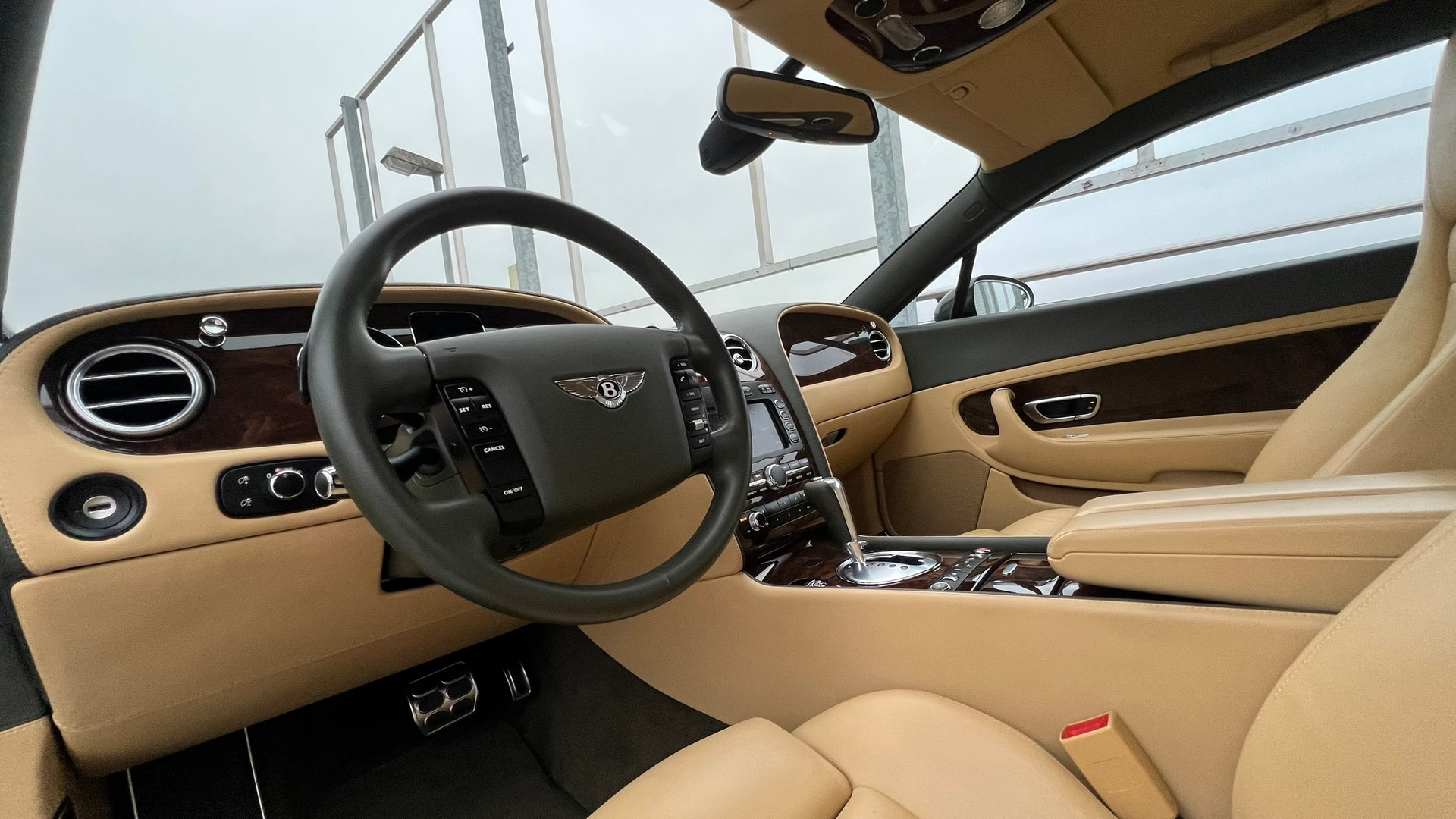 BENTLEY CONTINENTAL GT 6.0 l 560 PS-image-23