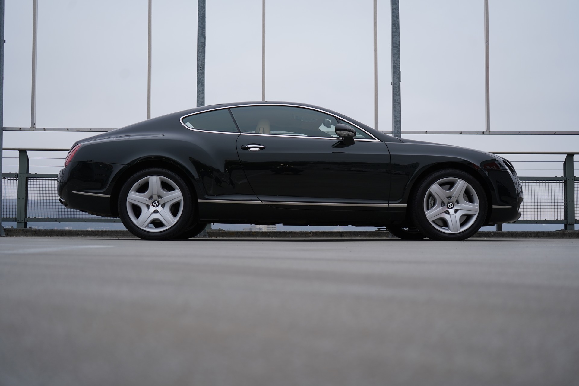 BENTLEY CONTINENTAL GT 6.0 l 560 PS-image-0