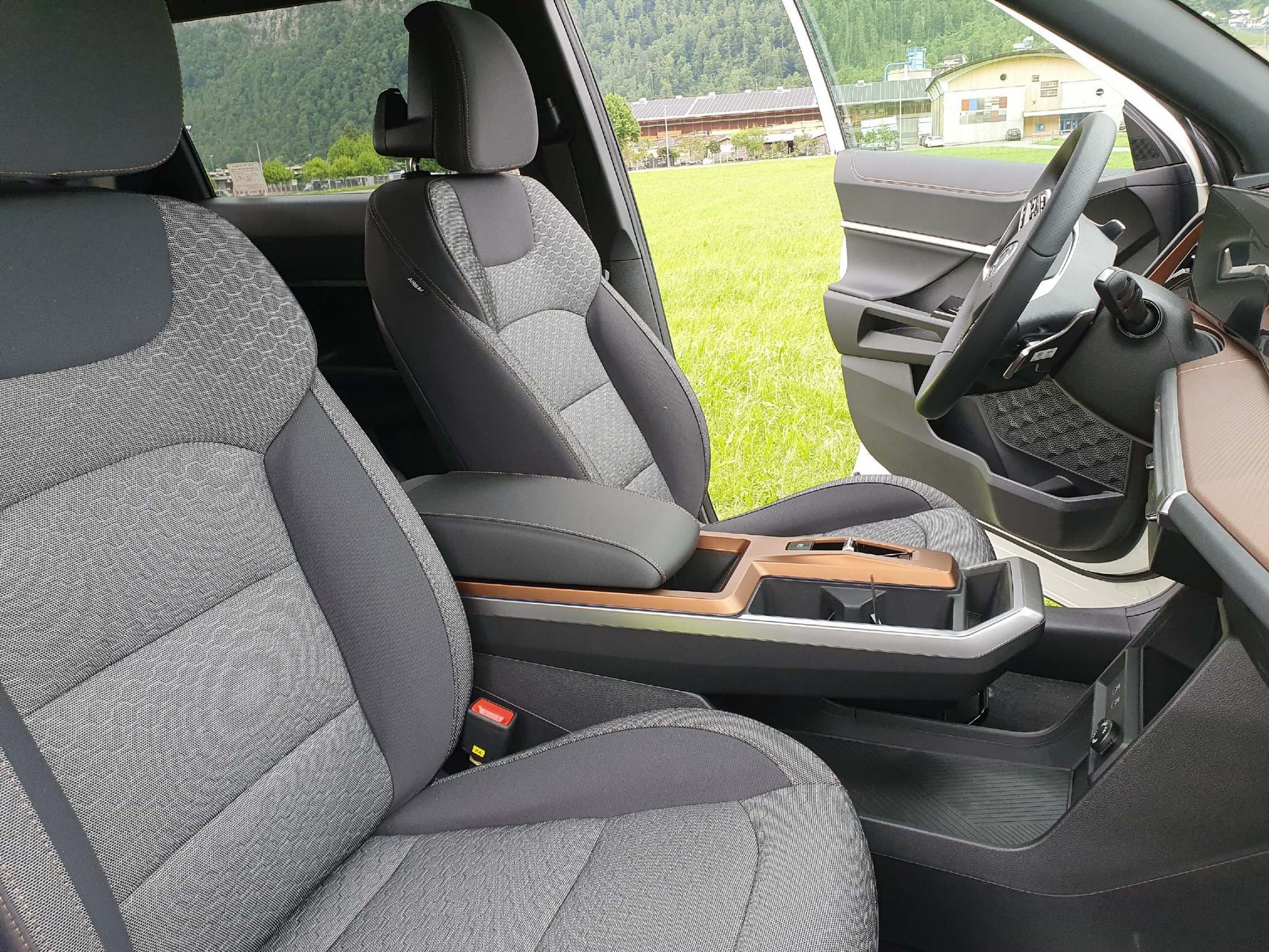 KGM-SsangYong Torres EVX Special Edition-image-9