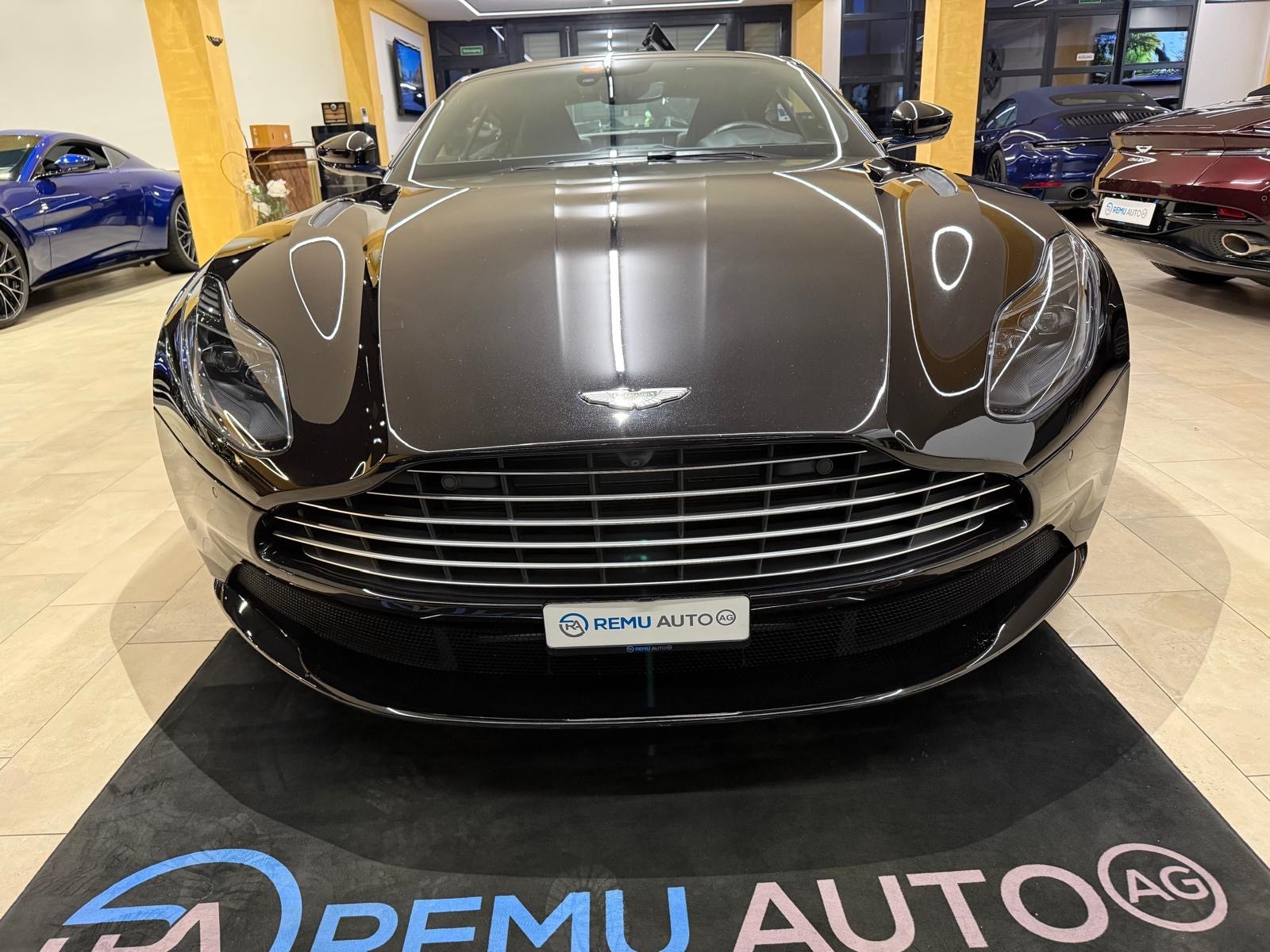 ASTON MARTIN DB11 V8 Touchtronic 3-image-1