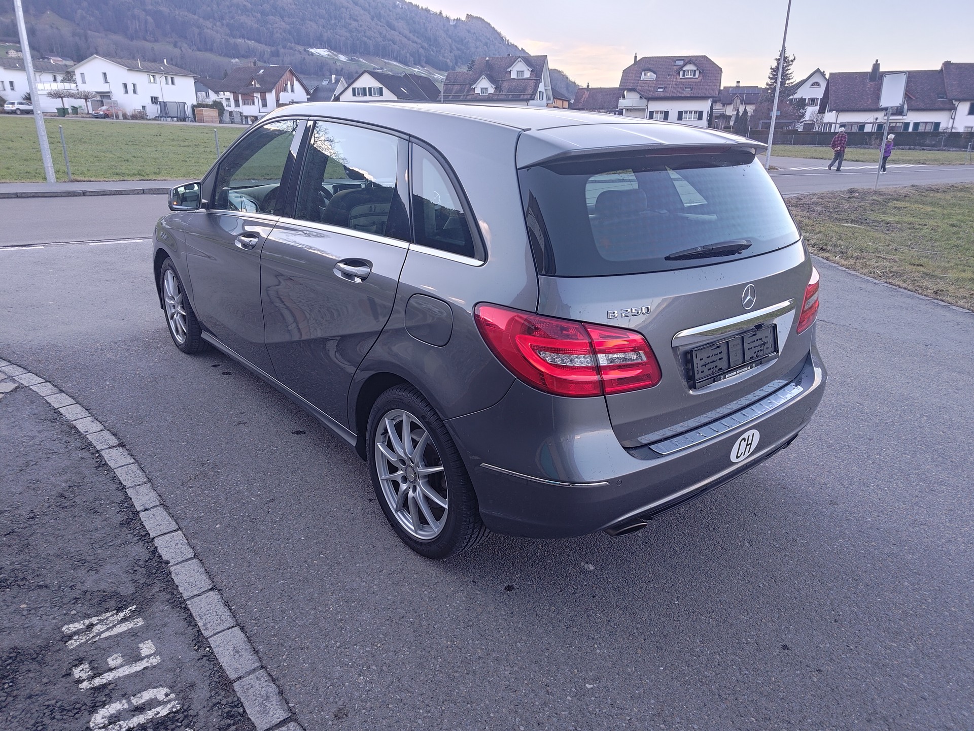 MERCEDES-BENZ B 250 7G-DCT-image-6