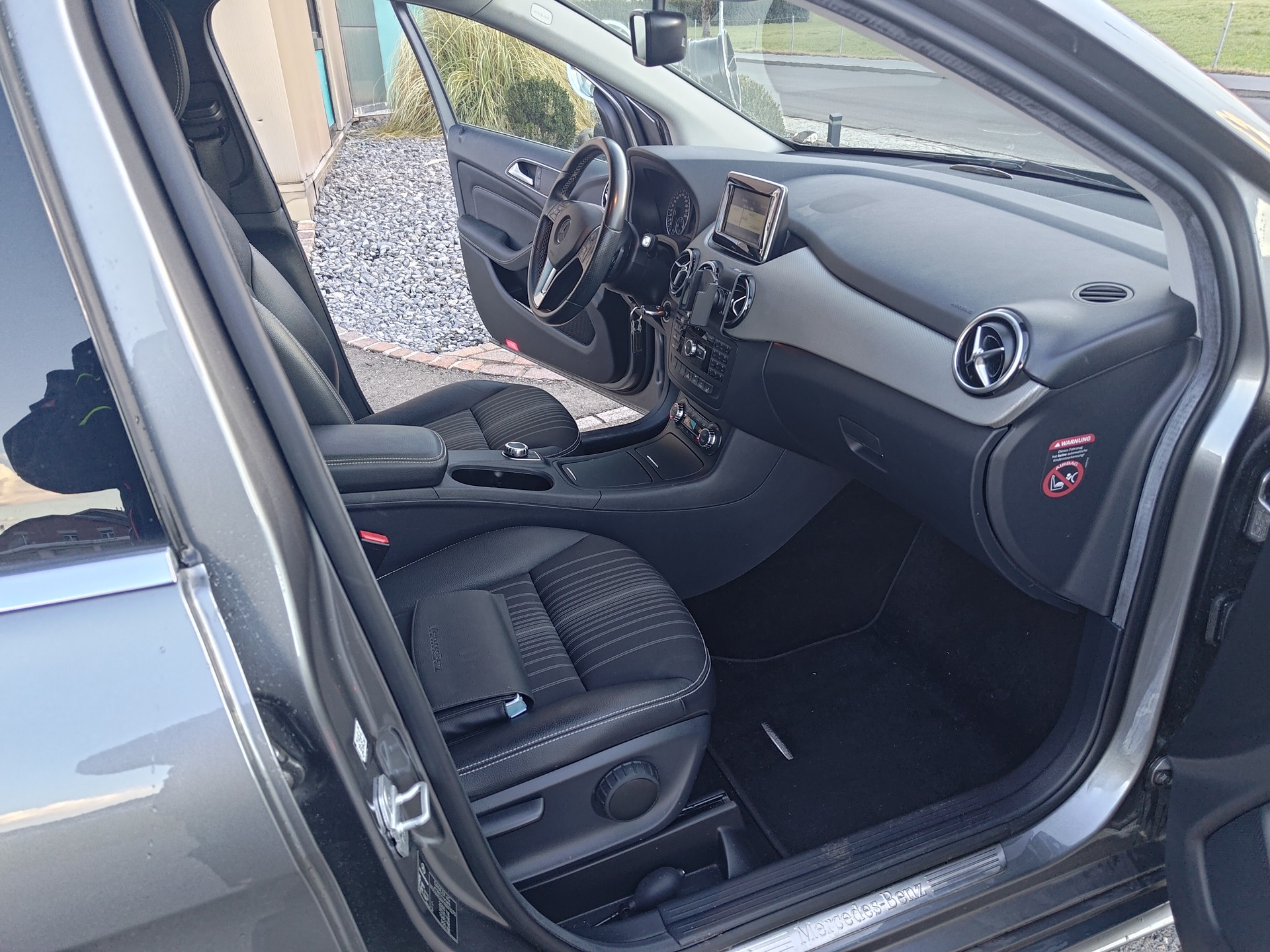 MERCEDES-BENZ B 250 7G-DCT-image-16