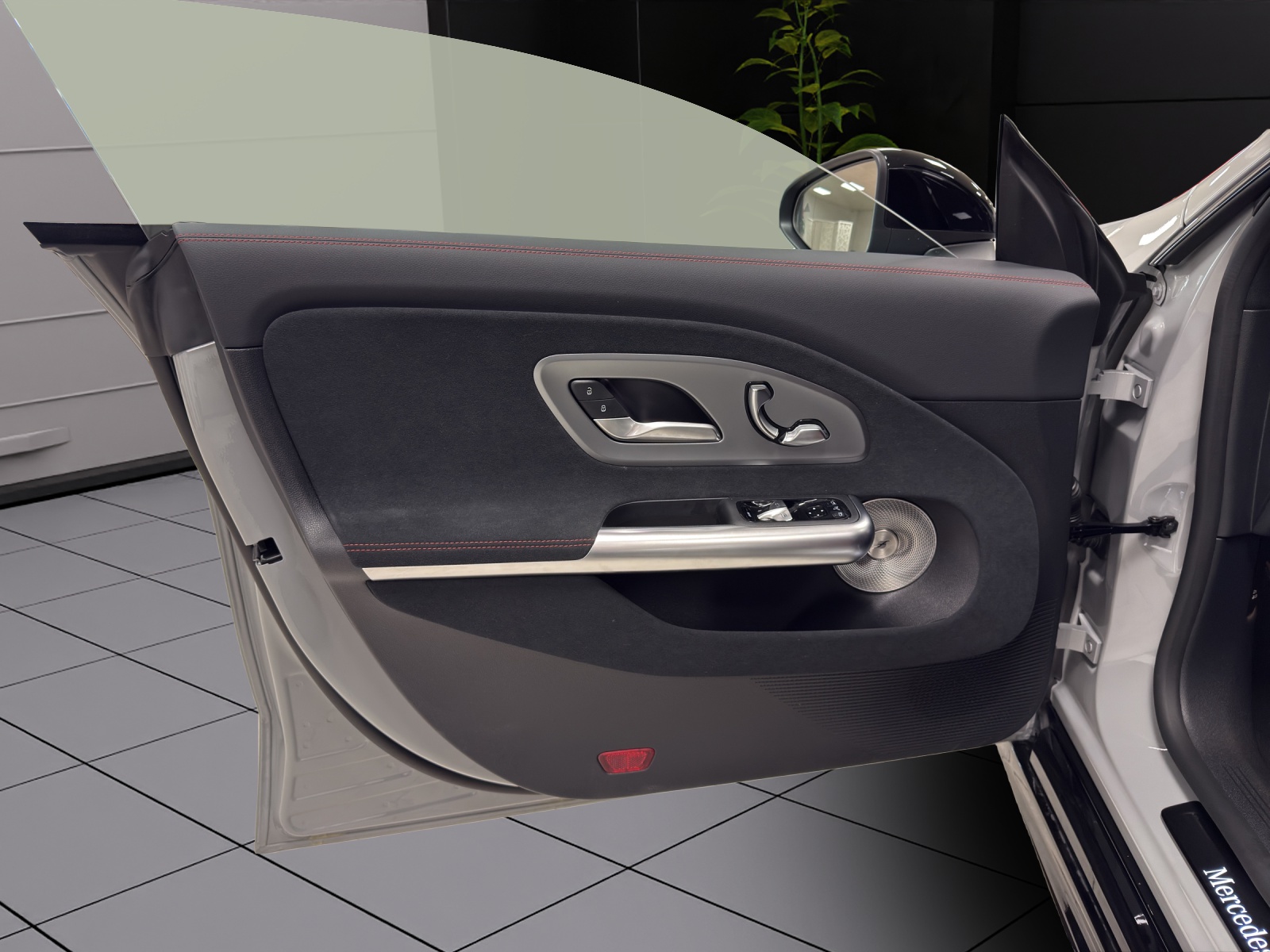 Image MERCEDES-BENZ CLA-350 CLA 350 4 Matic 85 kWh EQ