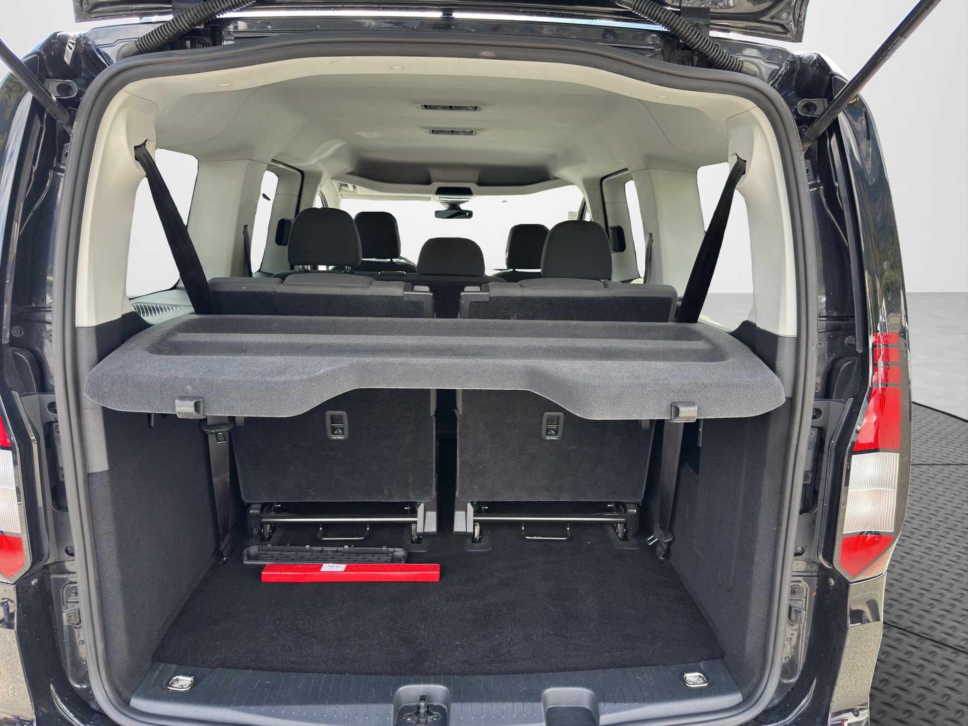 VW Caddy Maxi 2.0 TDI Life DSG-image-14