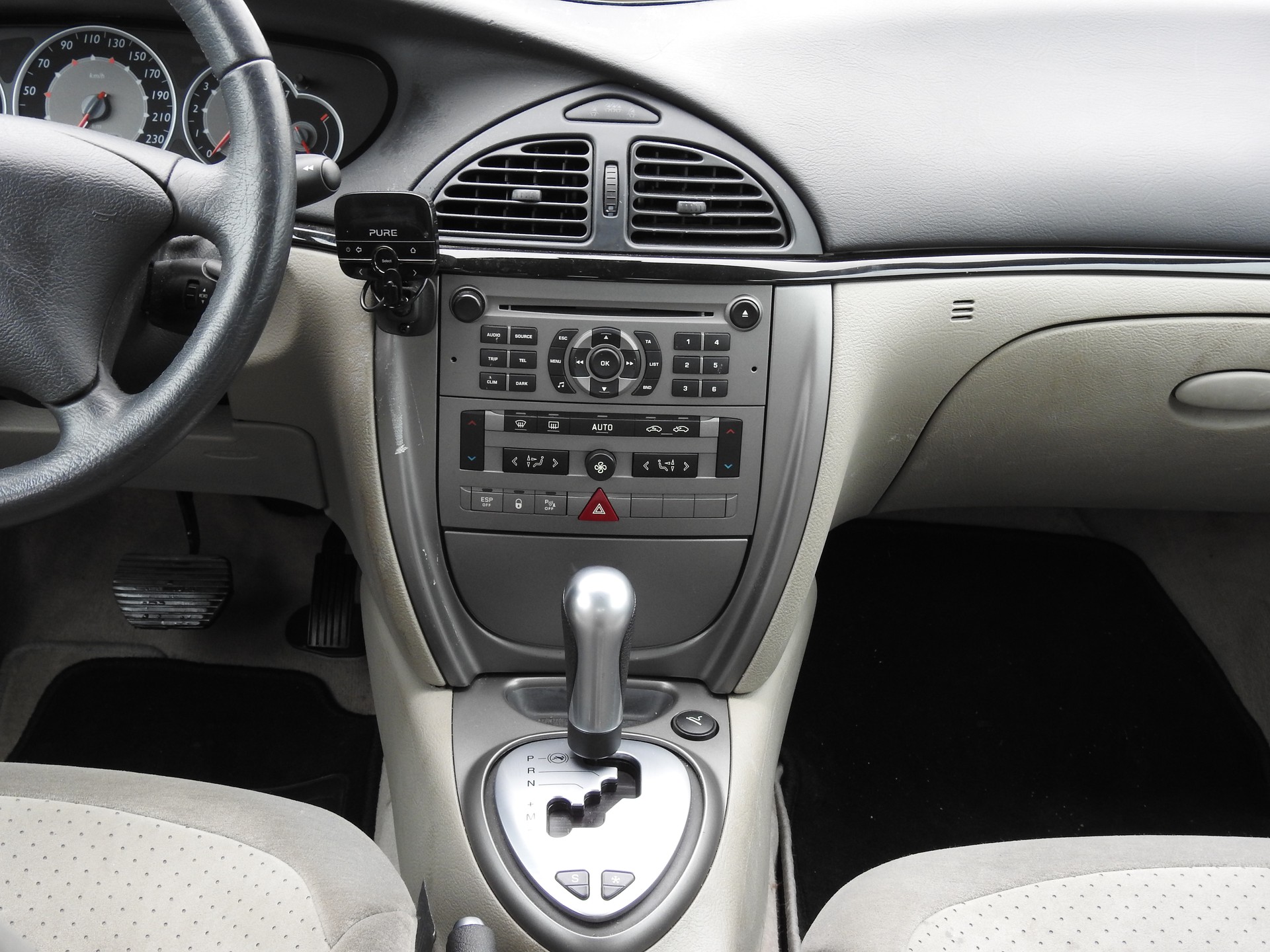 CITROEN C5 Berline 3.0i Exclusive Automatic-image-9