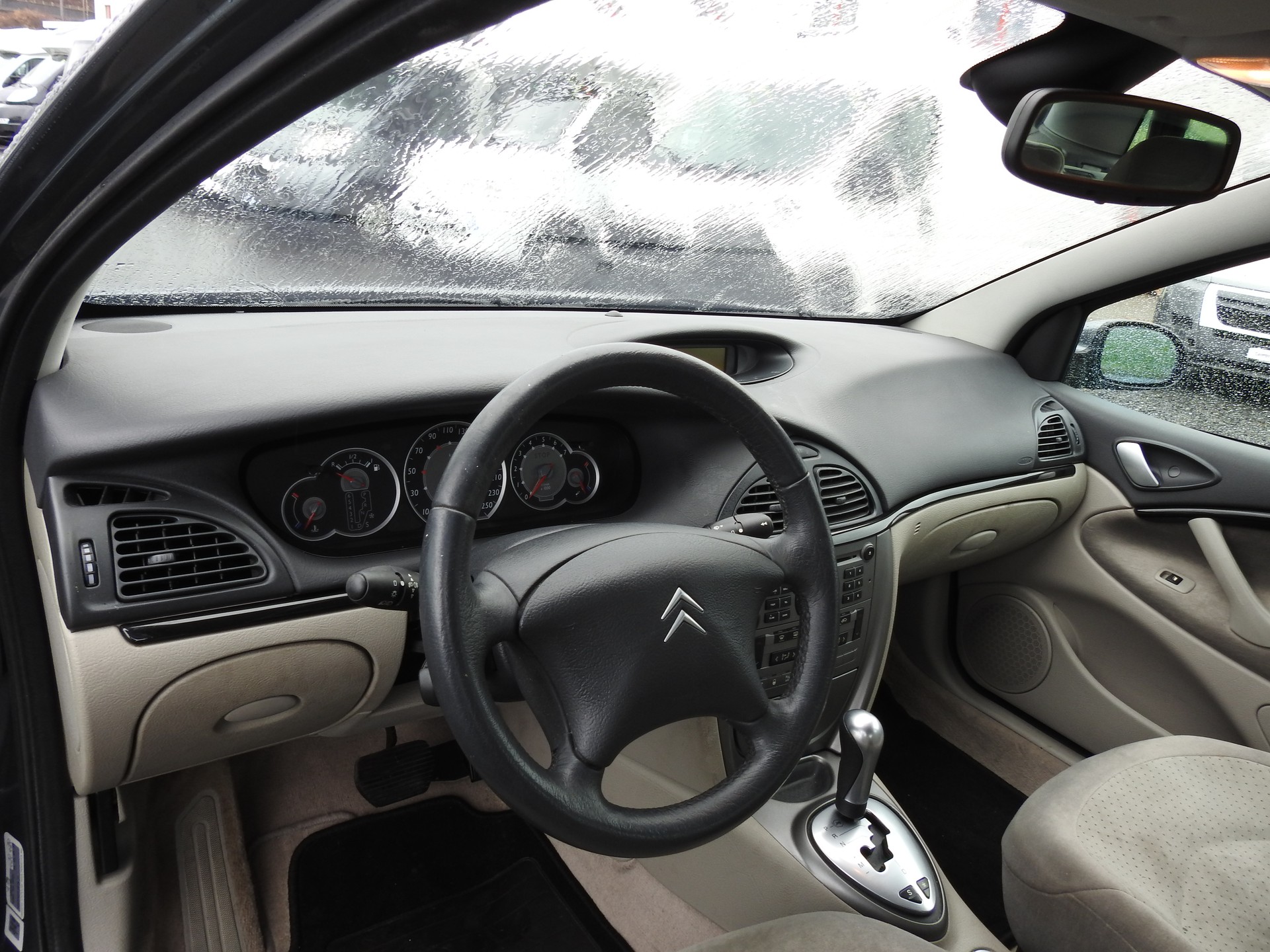 CITROEN C5 Berline 3.0i Exclusive Automatic-image-6