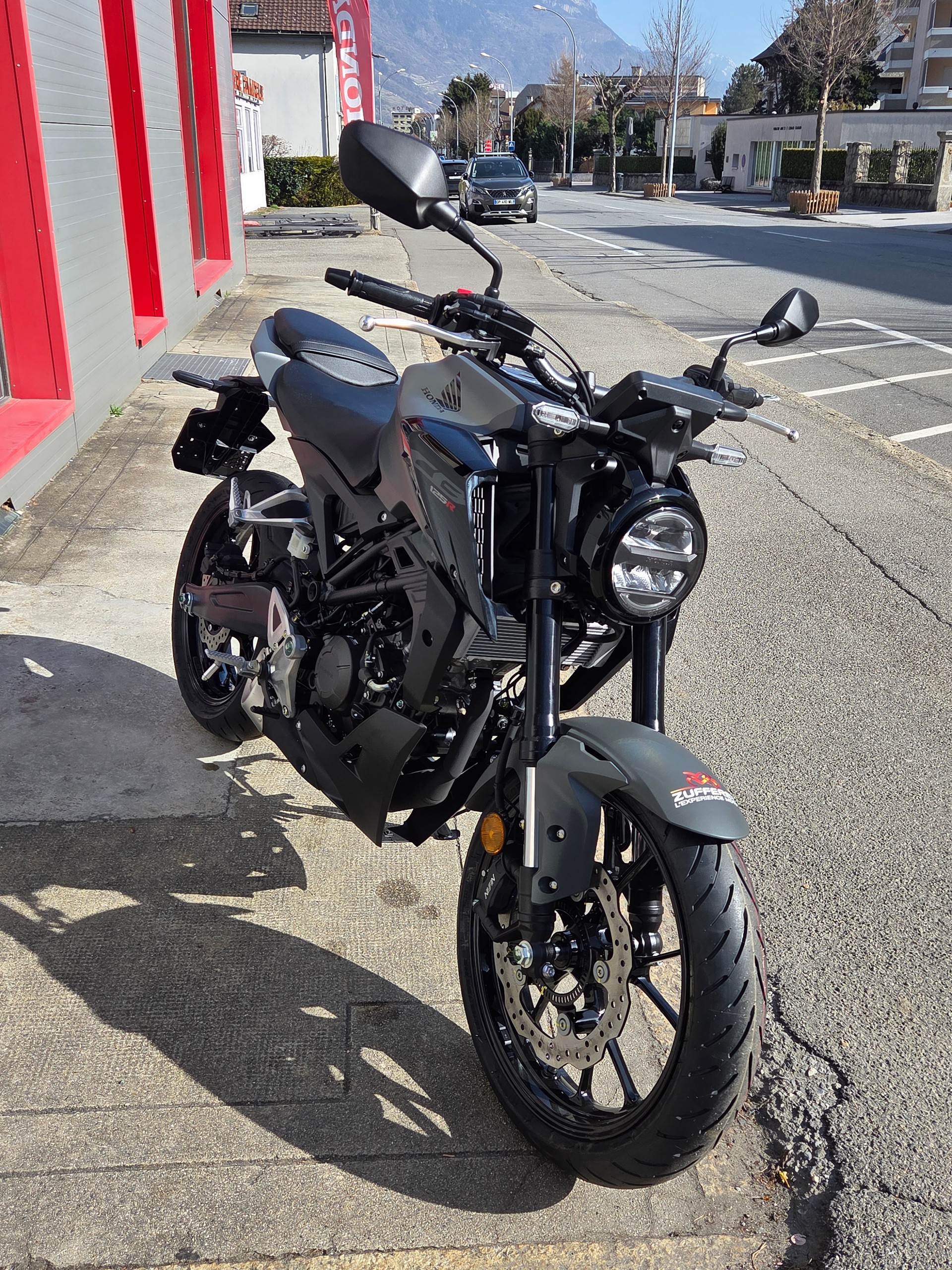 HONDA CB 125 R