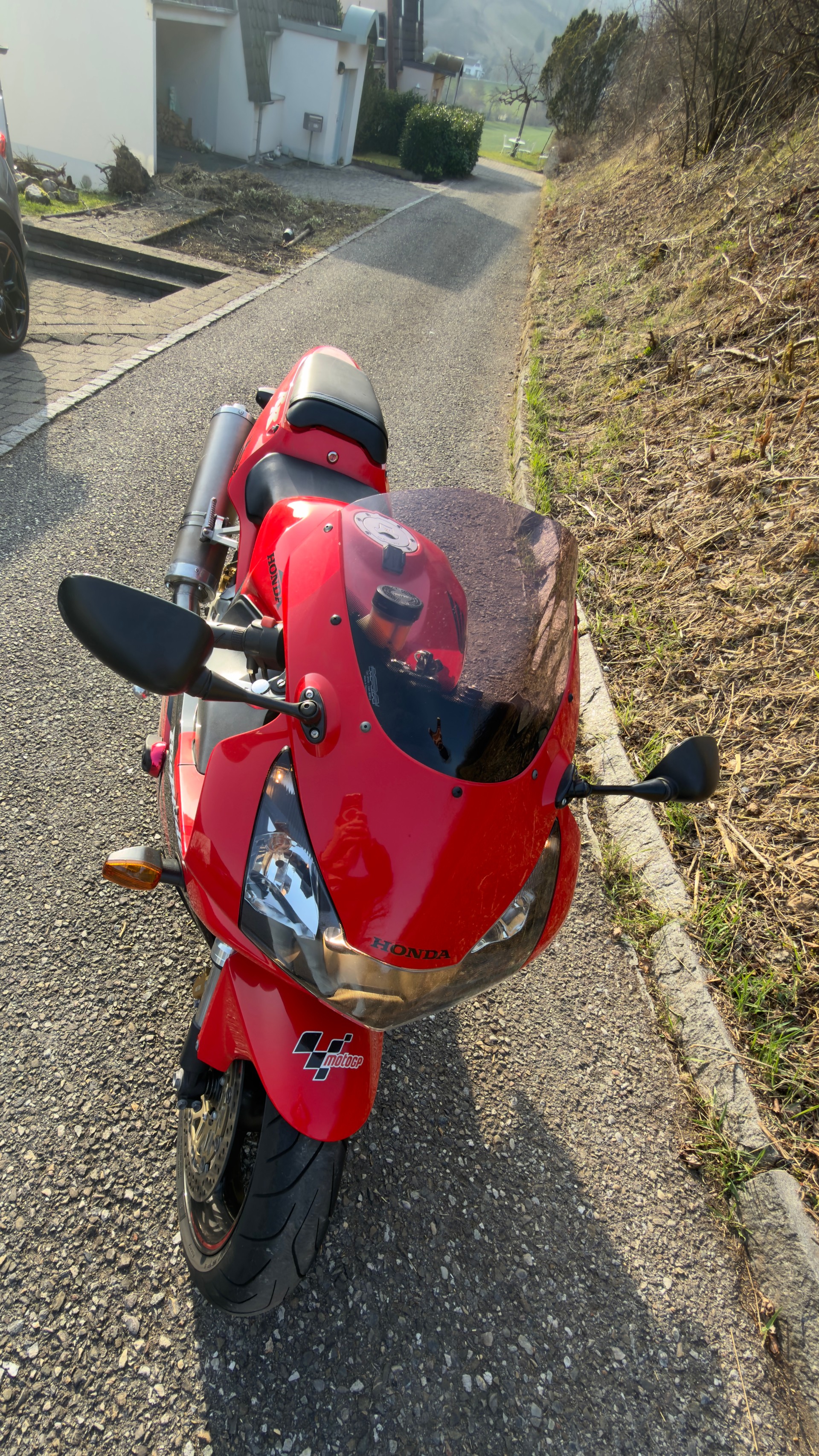 HONDA CBR 900 RR Fireblade FI-image-1