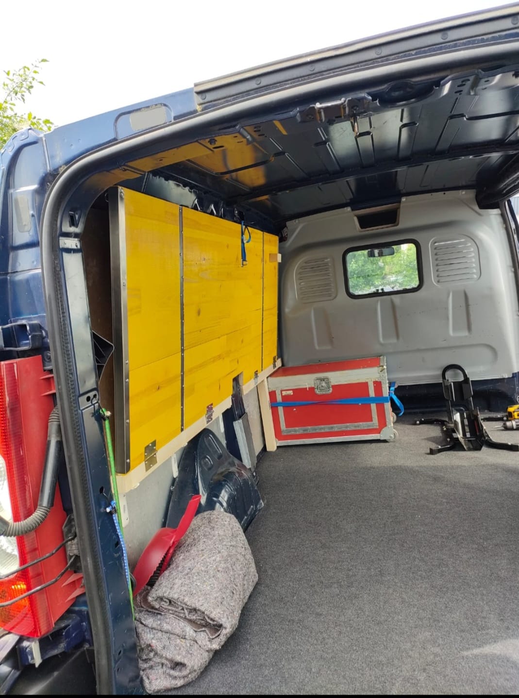 PEUGEOT Expert 2.0 HDi 229 L2H1-image-3