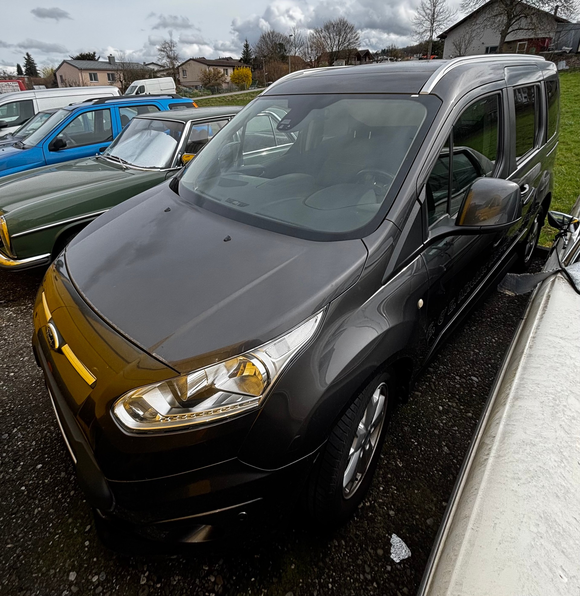 FORD Tourneo Connect 1.0 SCTi Titanium-image-1
