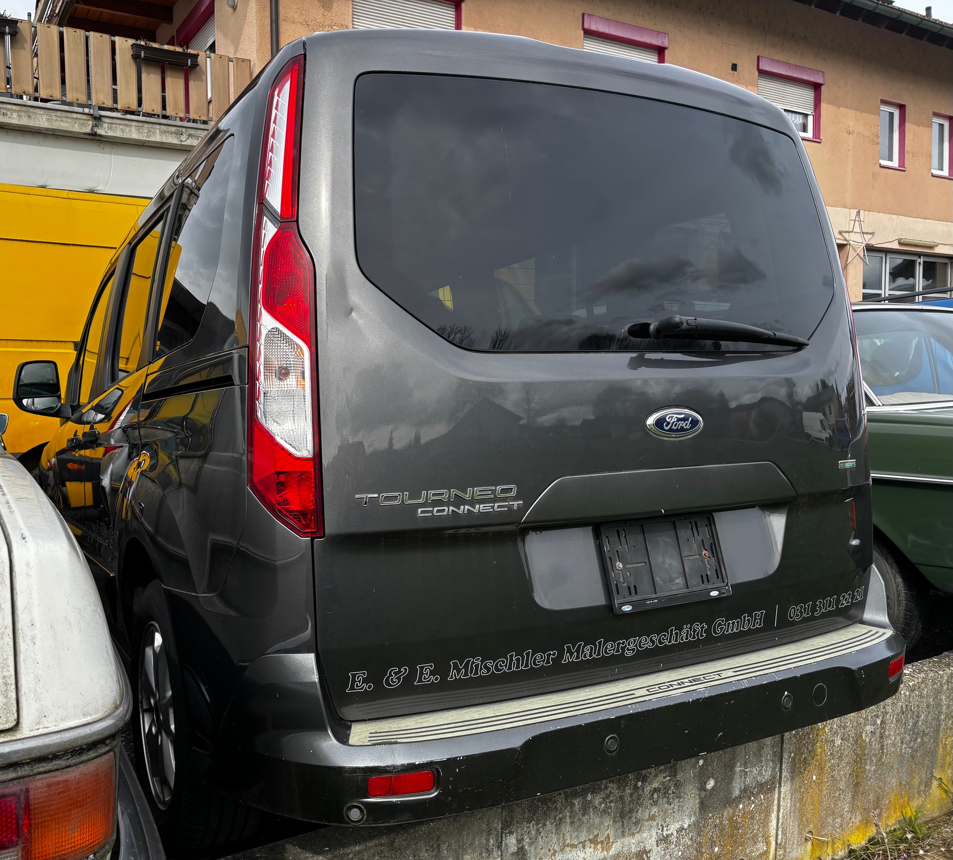 FORD Tourneo Connect 1.0 SCTi Titanium-image-2