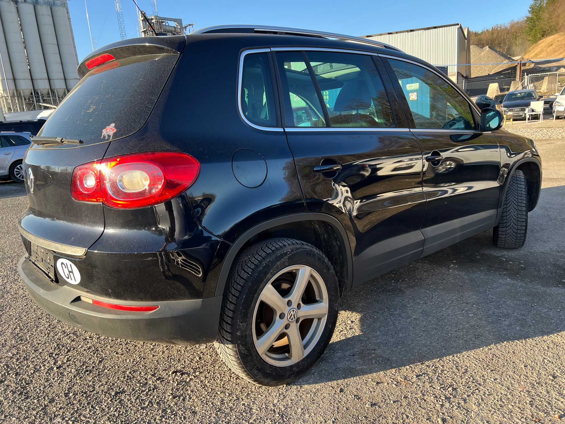 VW Tiguan 2.0 TSI Sport&Style Tiptronic-image-2