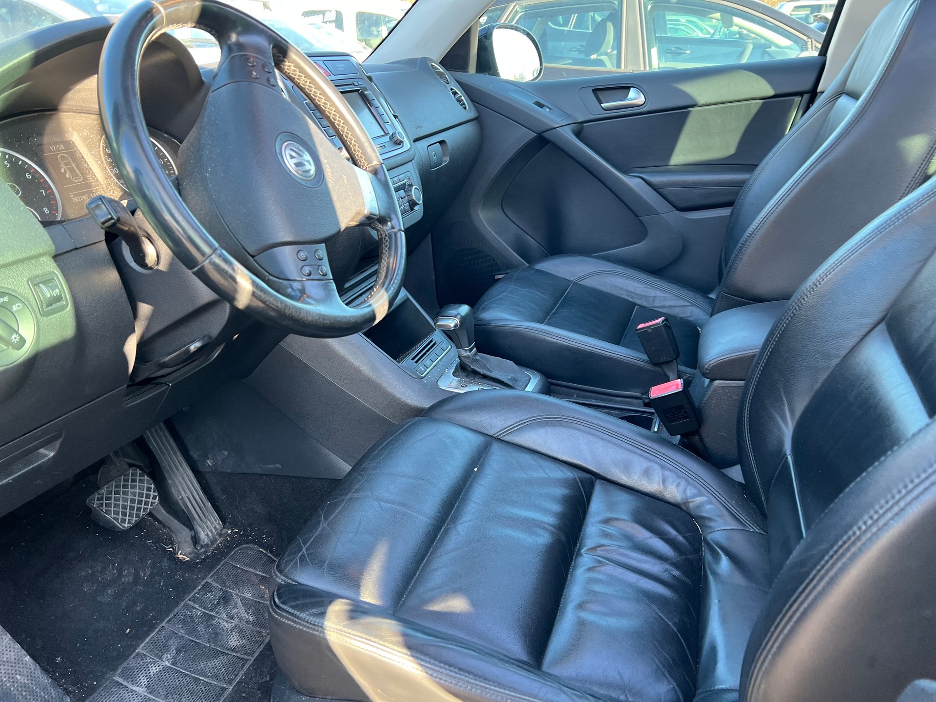 VW Tiguan 2.0 TSI Sport&Style Tiptronic-image-5