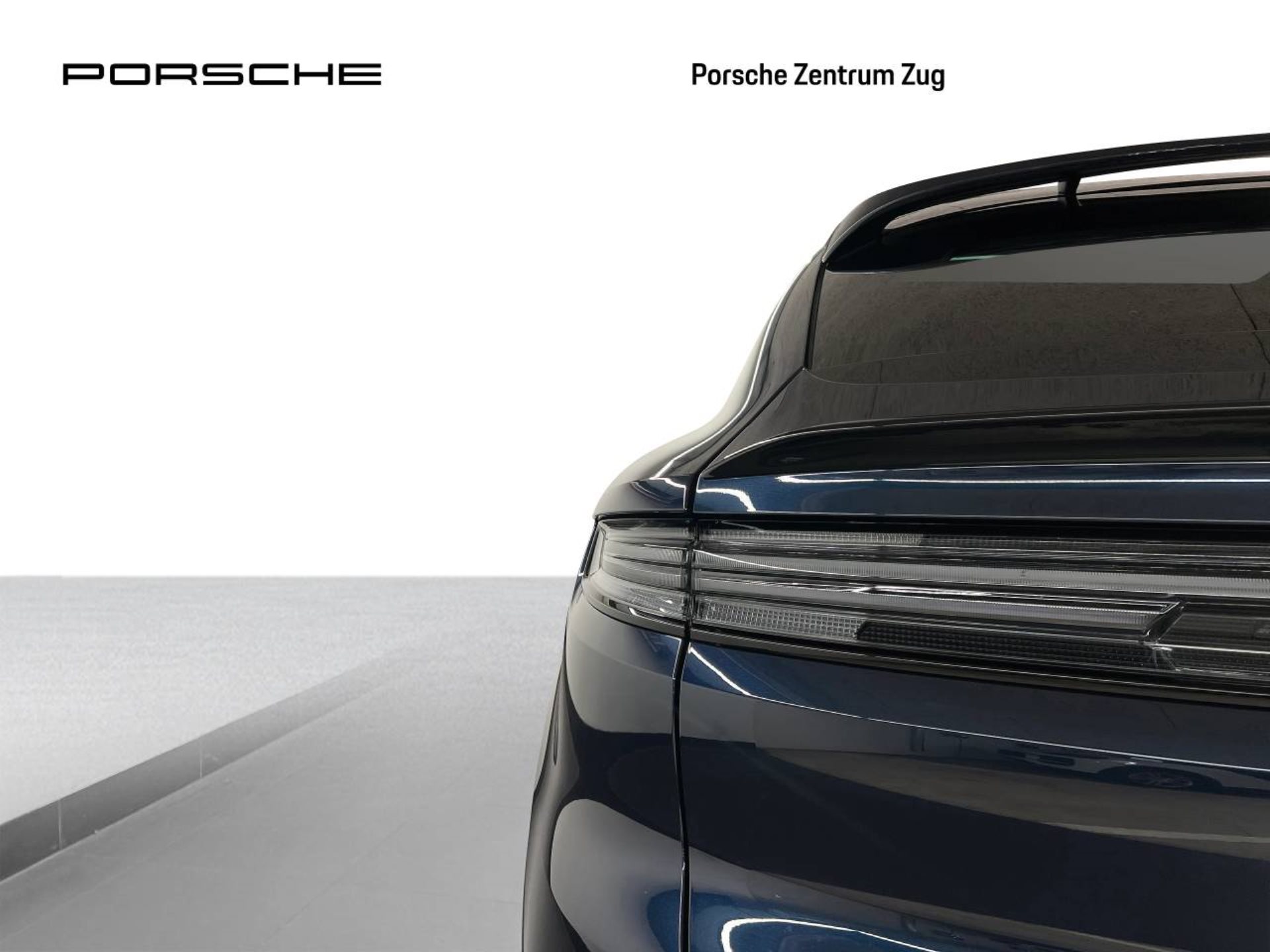 PORSCHE Cayenne Turbo E-Hybrid Coupé-image-12