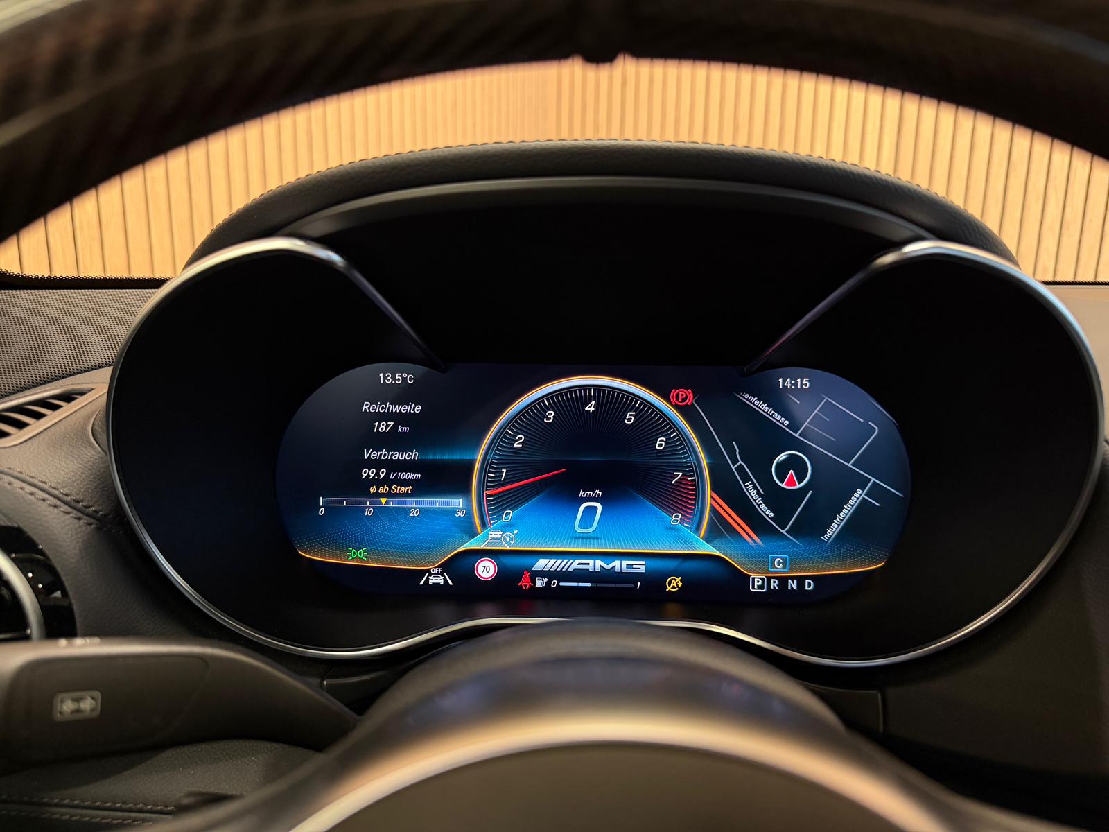 MERCEDES-BENZ AMG GT C Speedshift DCT-image-18