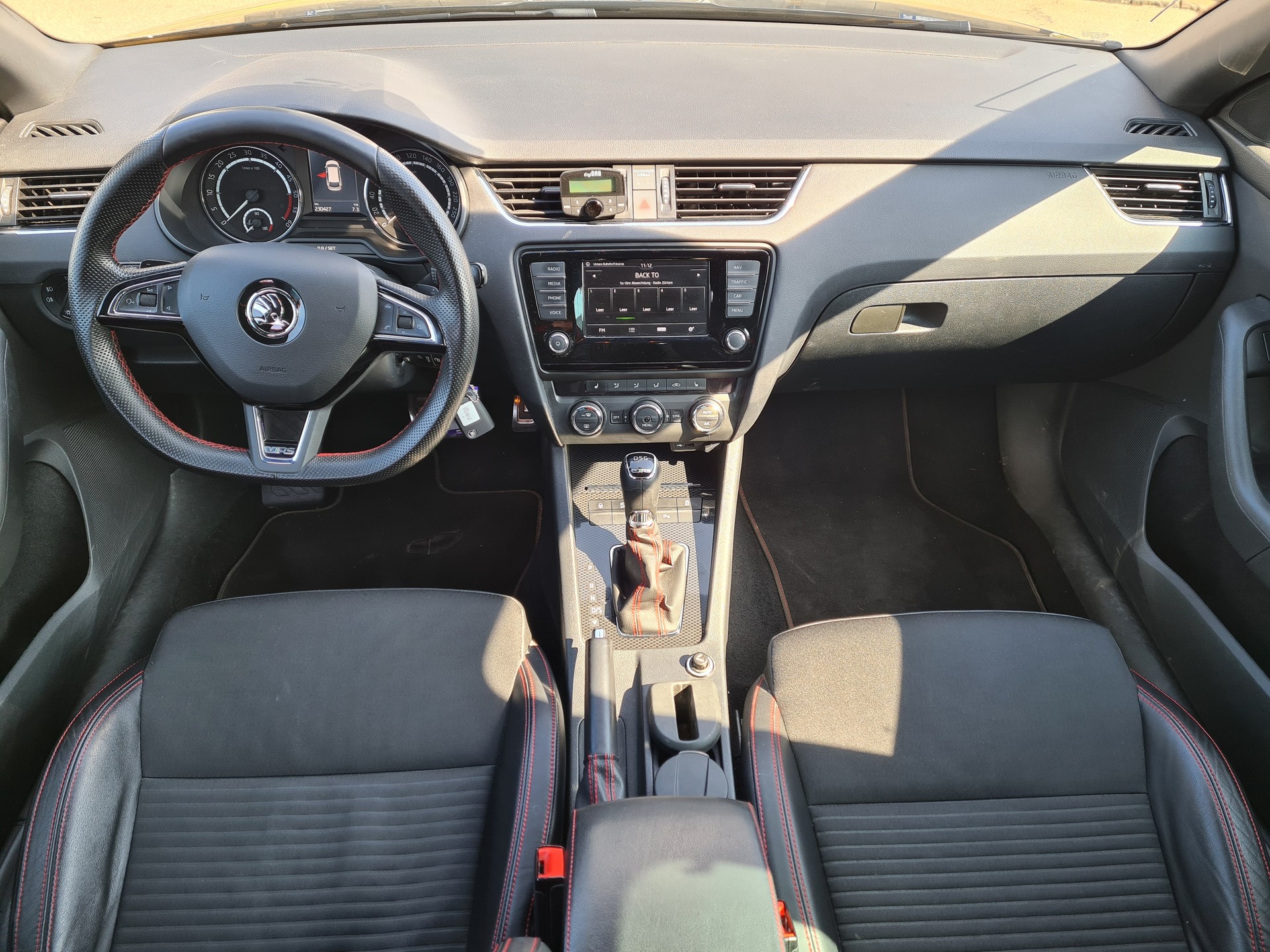 SKODA Octavia Combi 2.0 TDI RS DSG-image-9