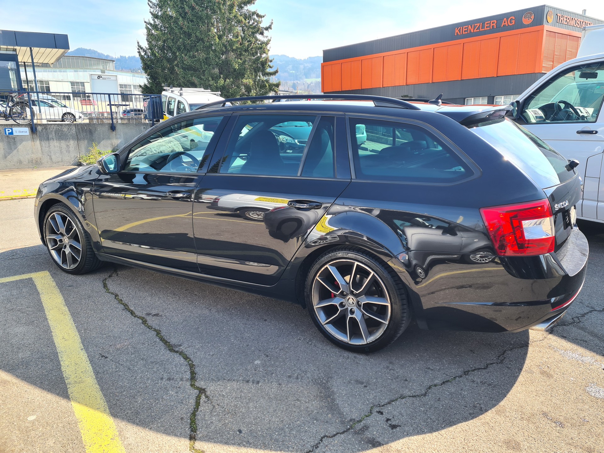 SKODA Octavia Combi 2.0 TDI RS DSG-image-3
