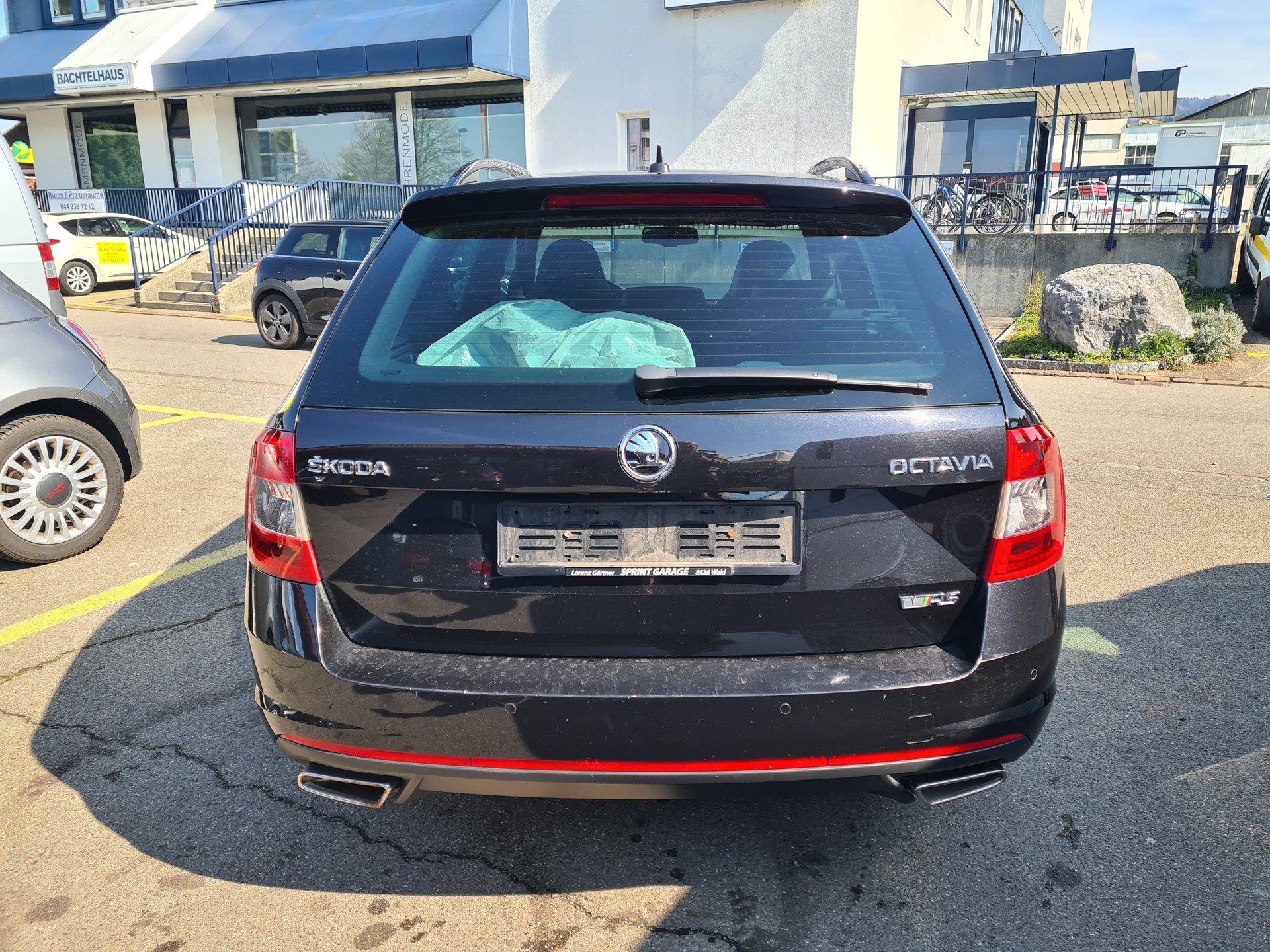 SKODA Octavia Combi 2.0 TDI RS DSG-image-4