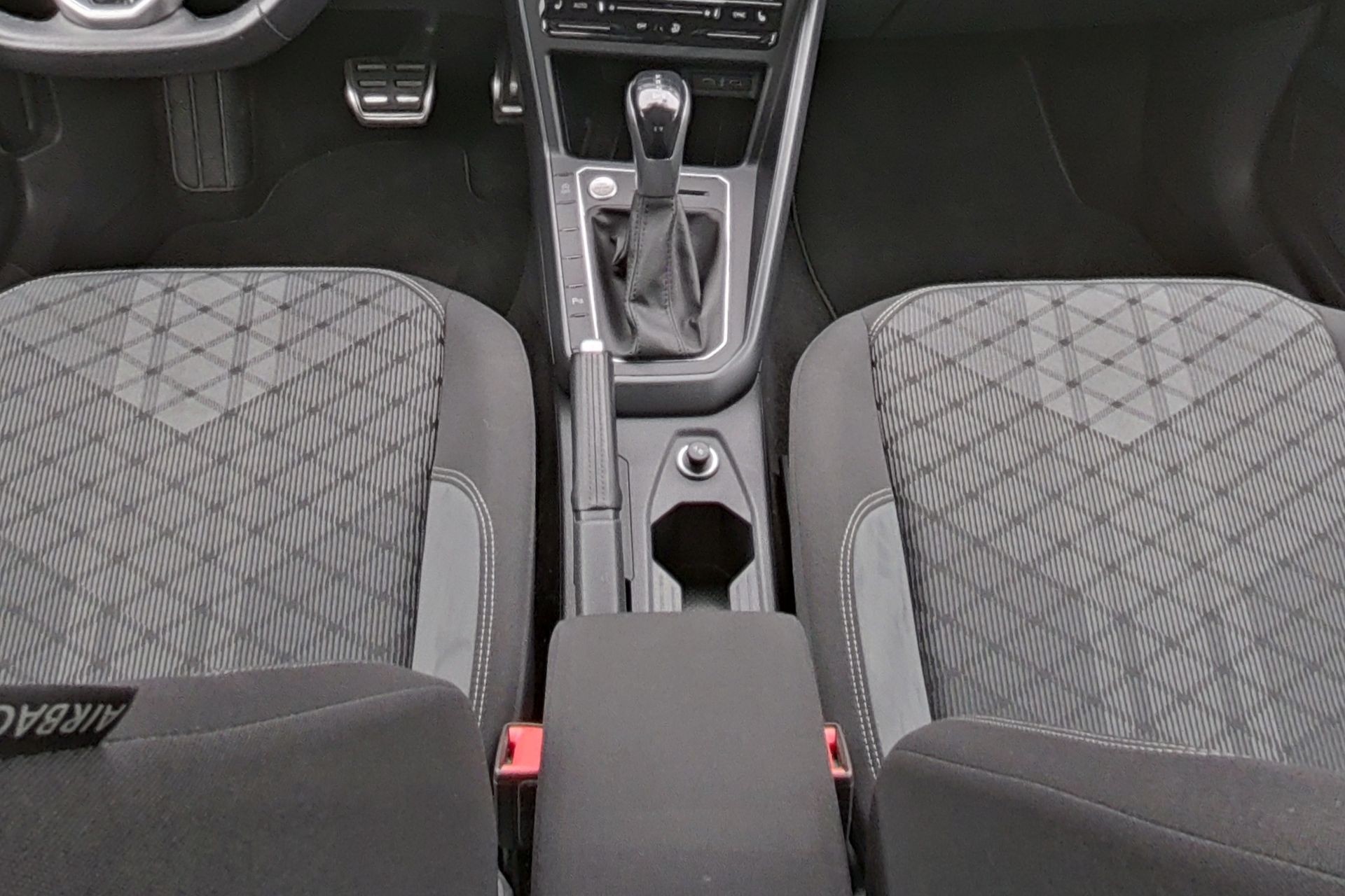 VW Taigo 1.0 TSI R-Line DSG-image-8