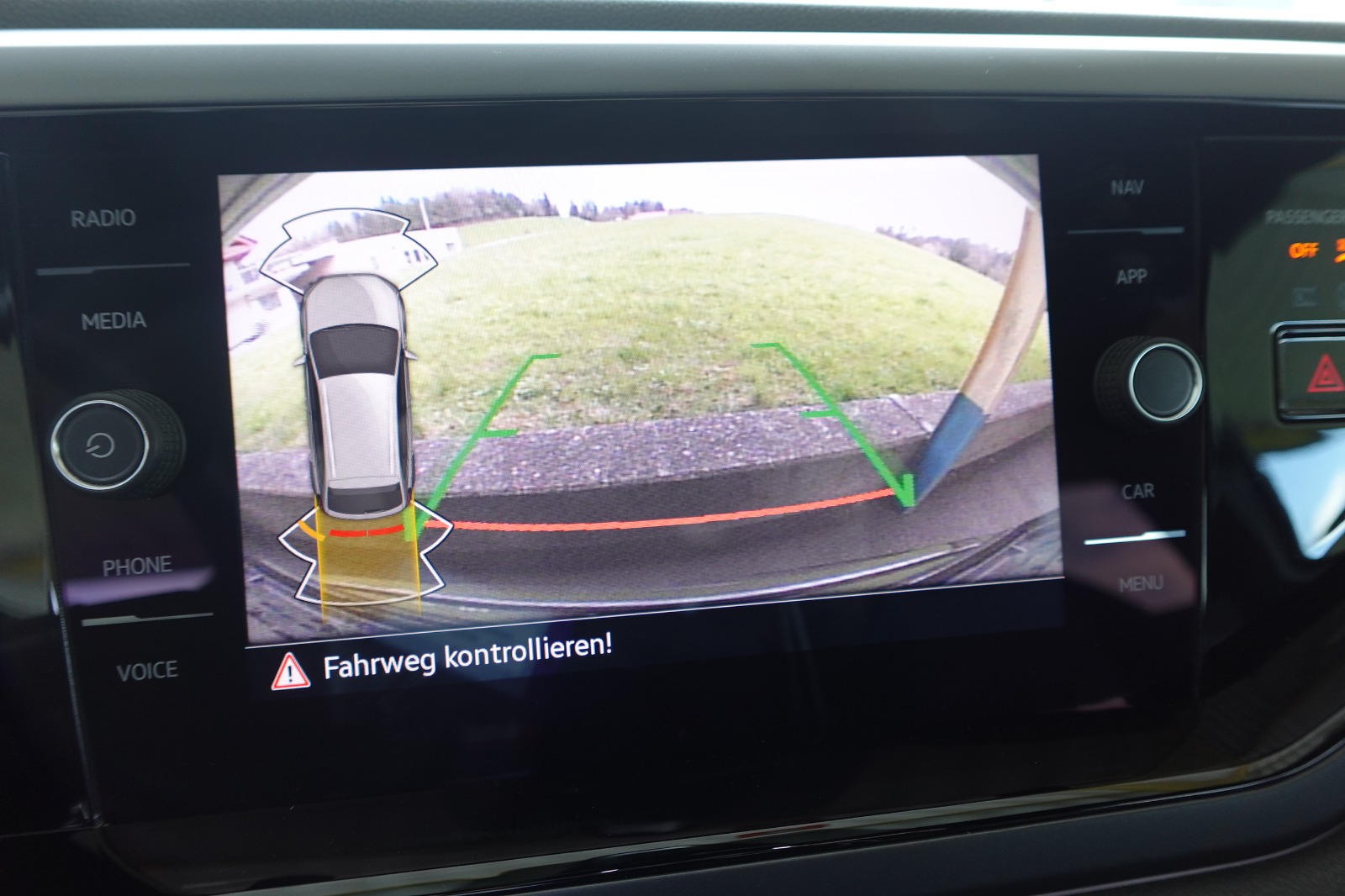 VW Taigo 1.0 TSI R-Line DSG-image-10
