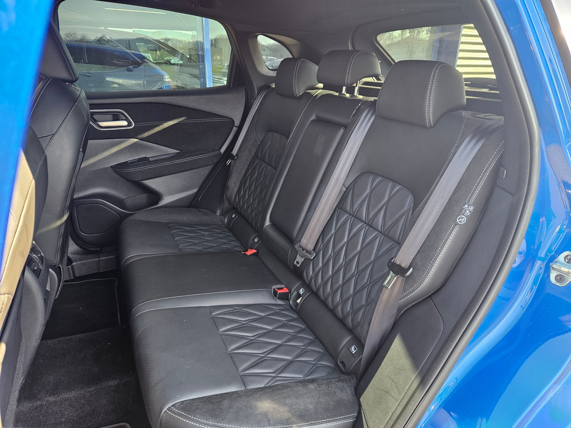 NISSAN Qashqai 1.3 DIG-T MHEV Tekna+ Xtronic 4x4-image-6