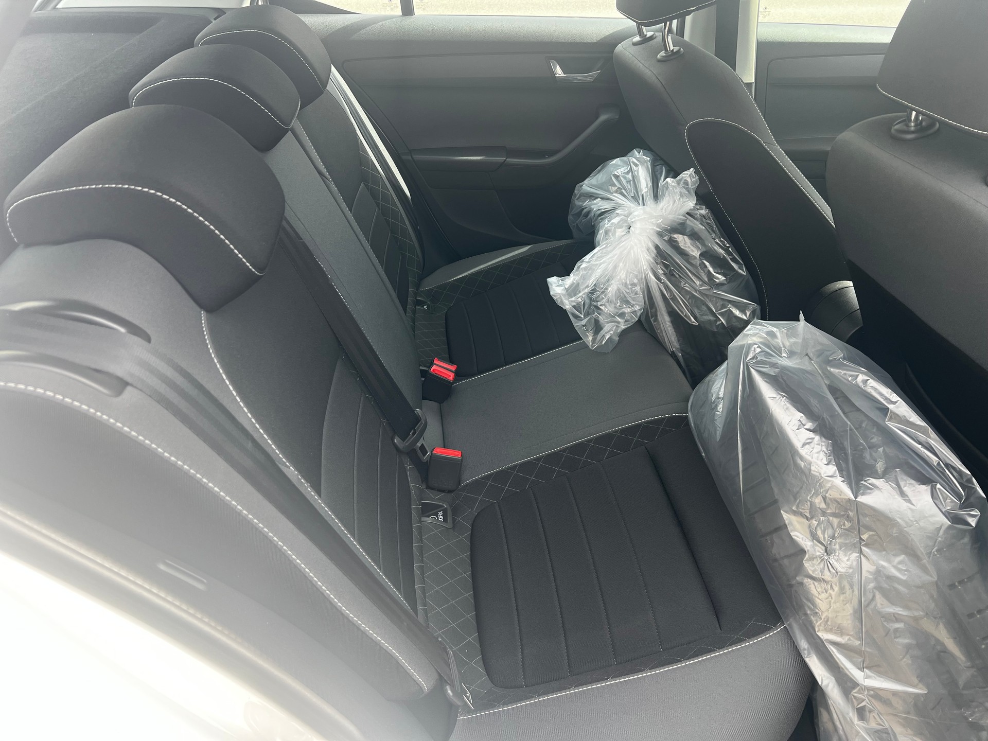 SKODA Fabia 1.0 TSI Ambition DSG-image-14