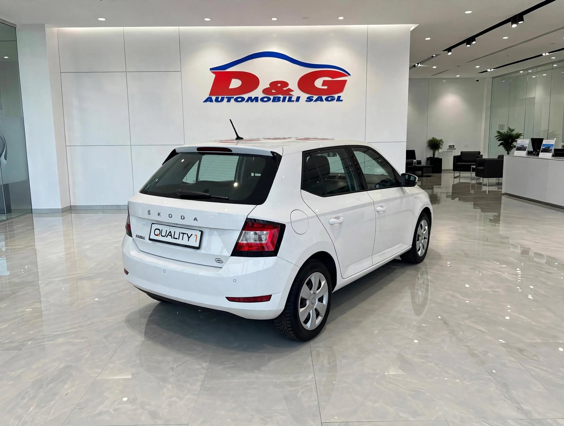 SKODA Fabia 1.0 TSI Ambition DSG-image-5