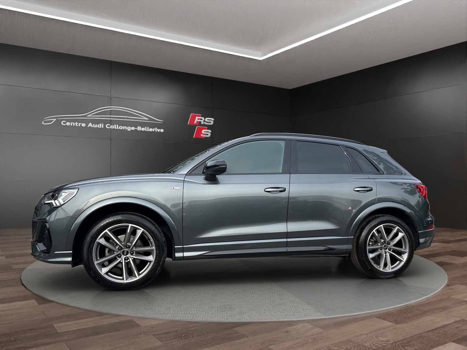 AUDI Q3 35 TFSI S line Attraction S-tronic-image-2
