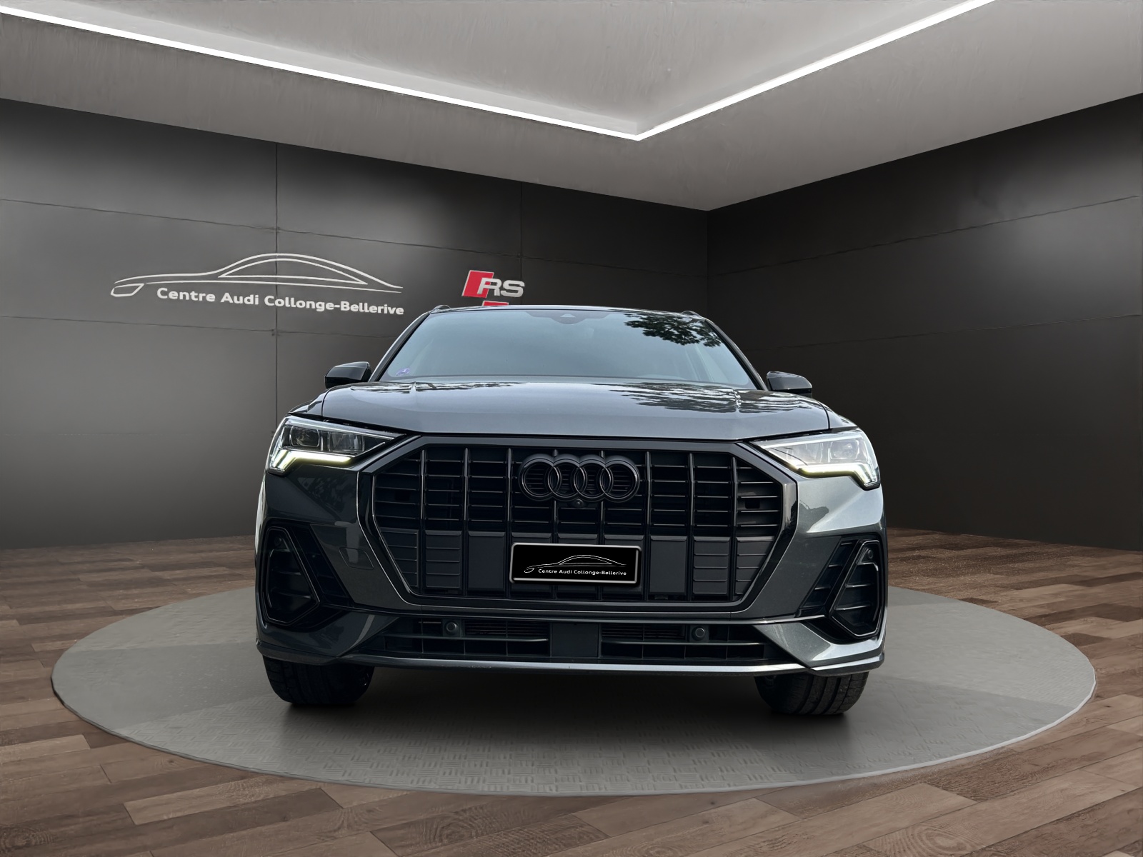 AUDI Q3 35 TFSI S line Attraction S-tronic-image-1