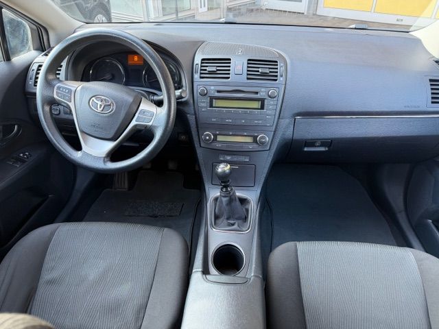 TOYOTA Avensis Sportswagon 1.8 Linea Terra-image-11