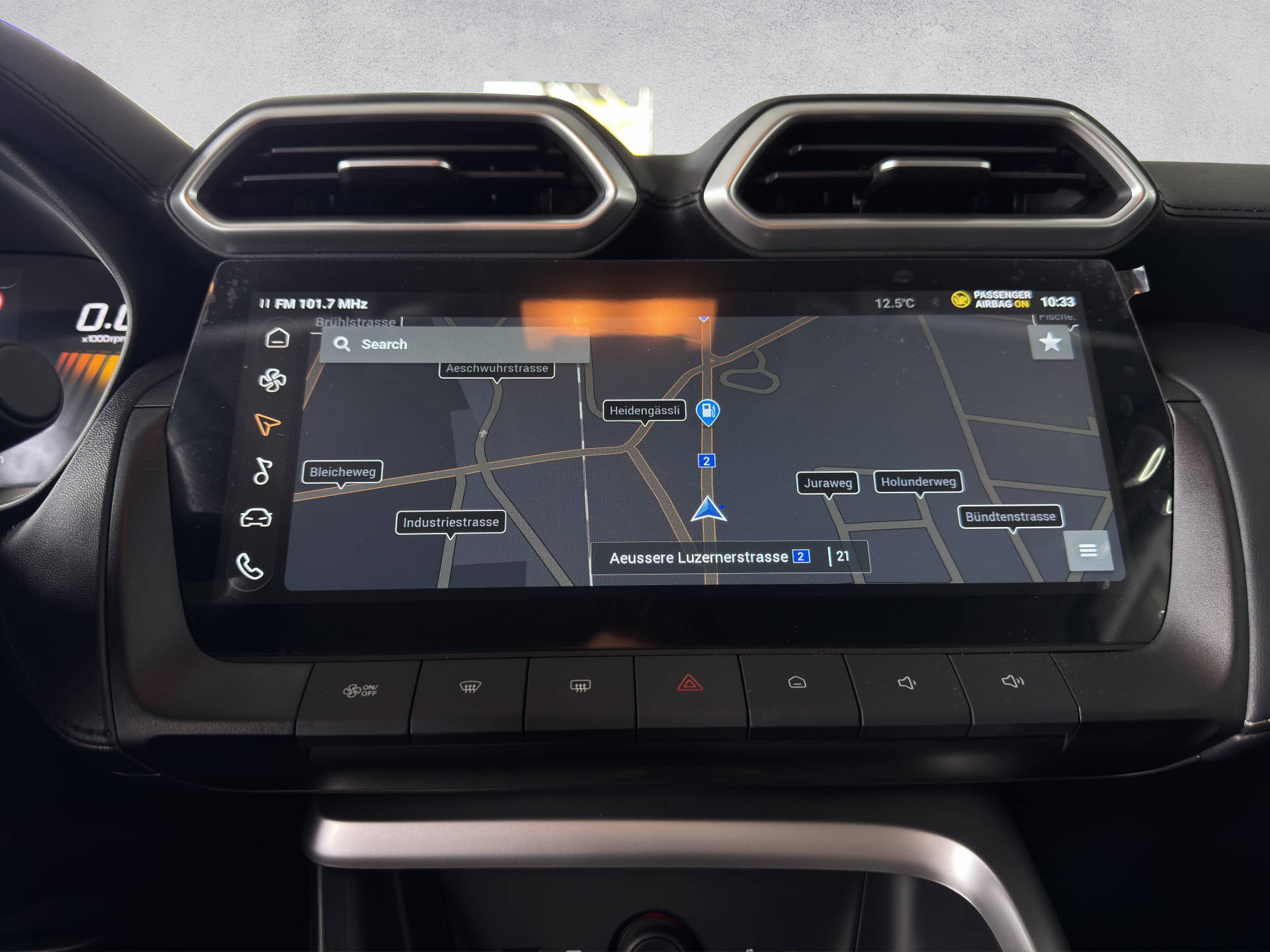 MG ZS 1.5 Hybrid+ Luxury-image-8