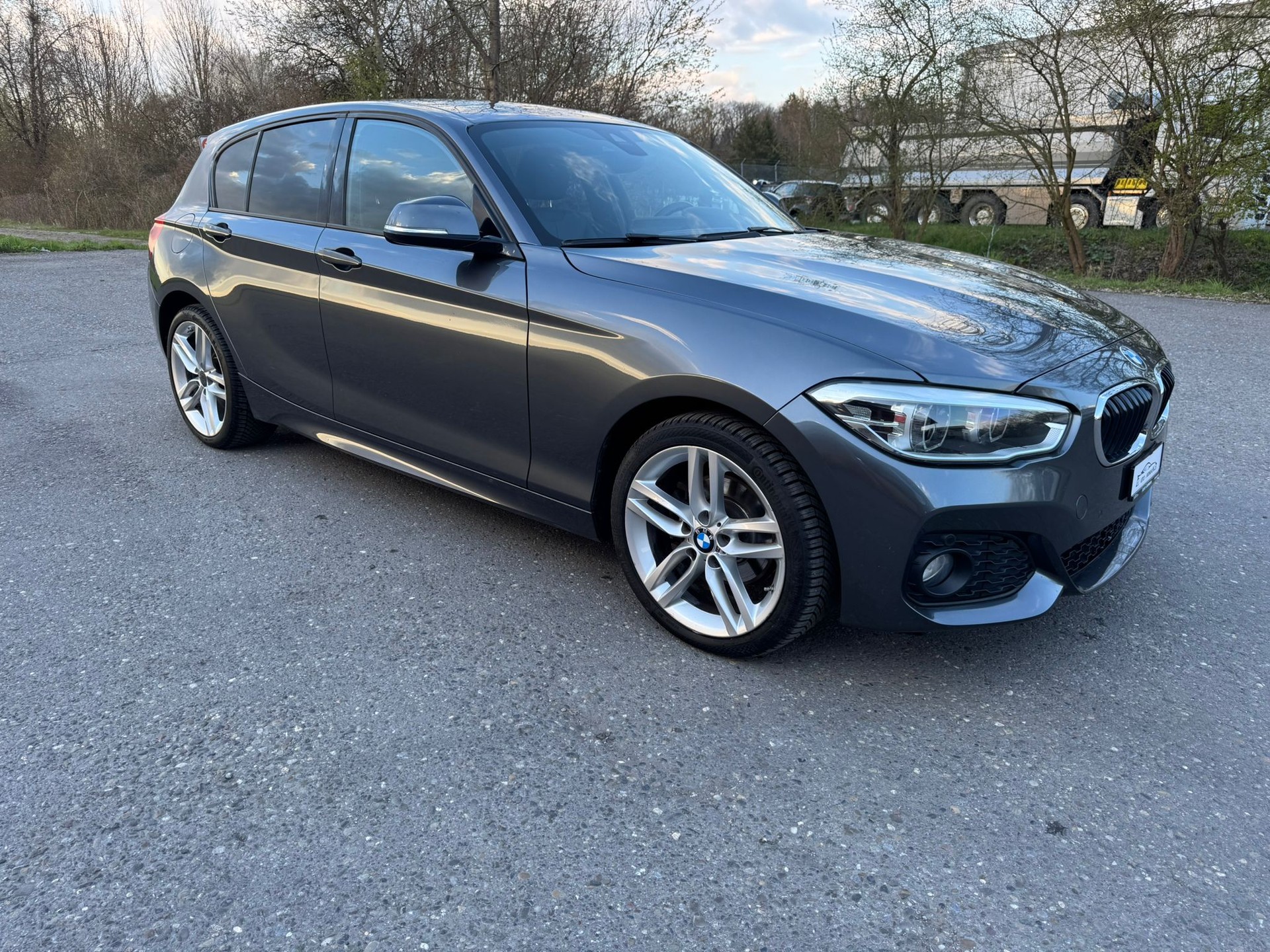 BMW 120d xDrive M Sport Steptronic-image-1