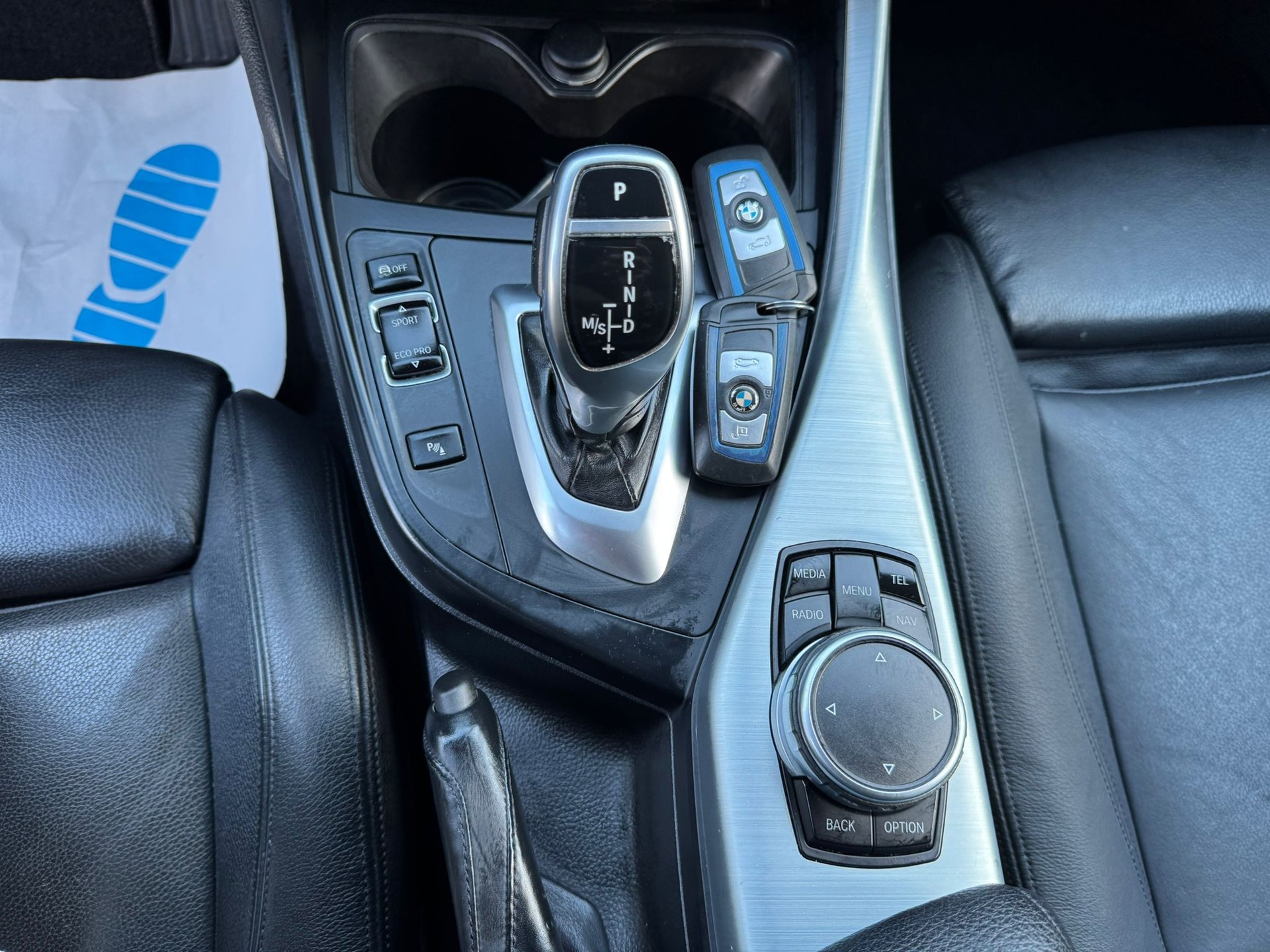 BMW 120d xDrive M Sport Steptronic-image-19