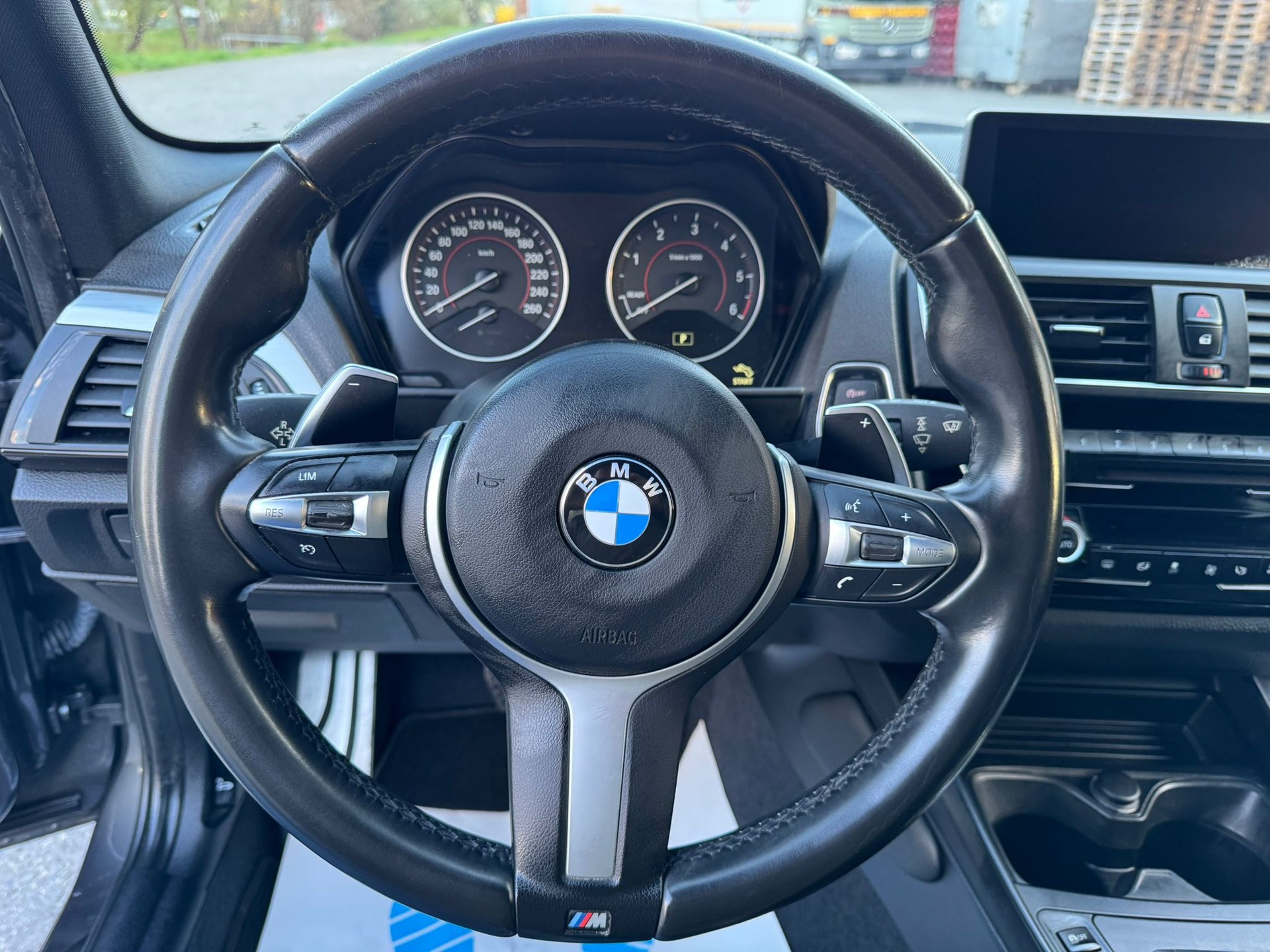BMW 120d xDrive M Sport Steptronic-image-17